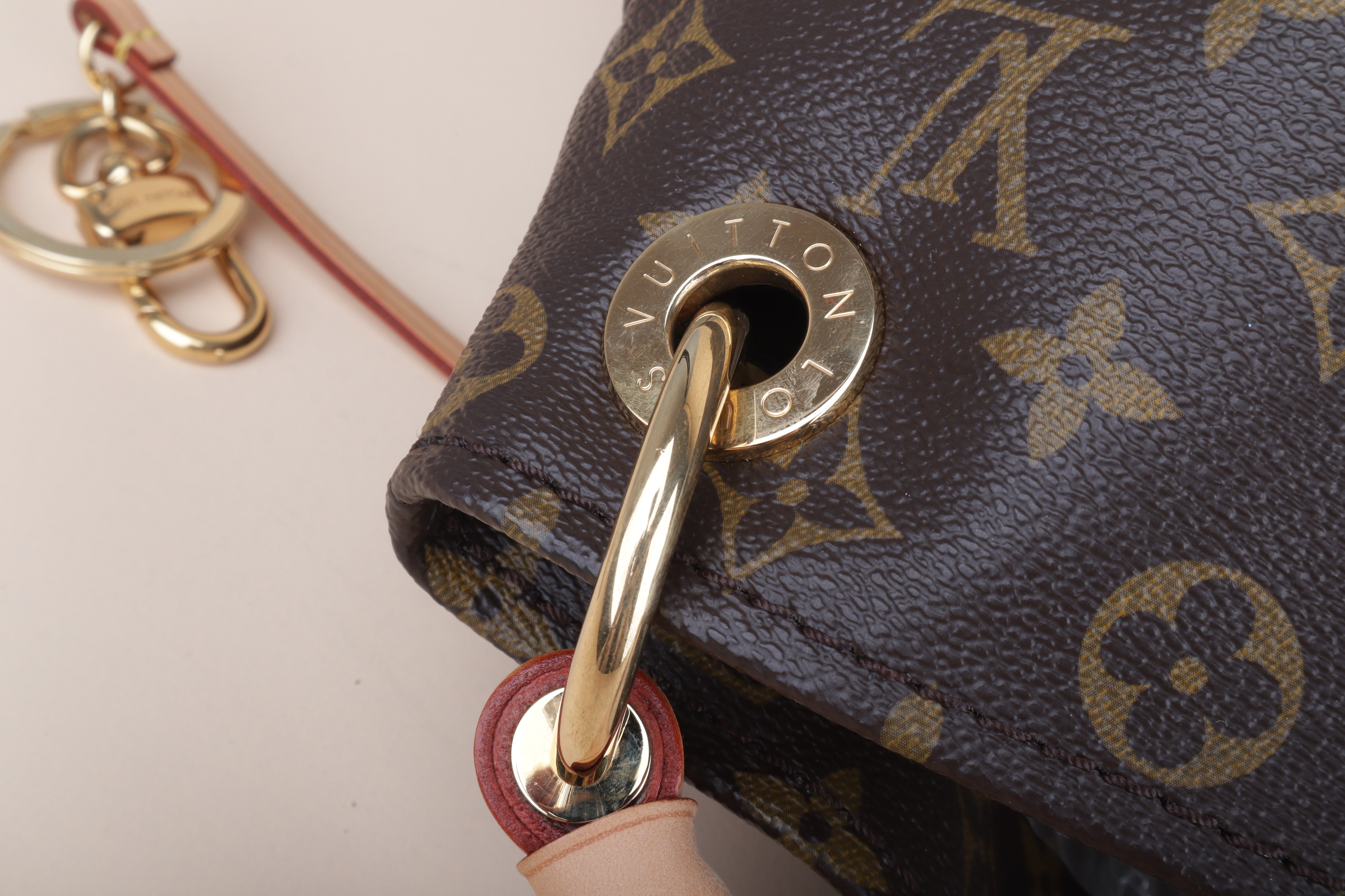 Louis Vuitton Monogram Artsy Bag