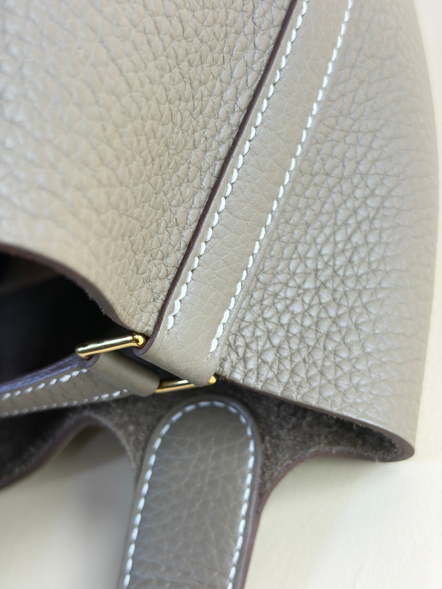 Hermes etoupe taunillon Clemence Picot in Lock 22 Bag