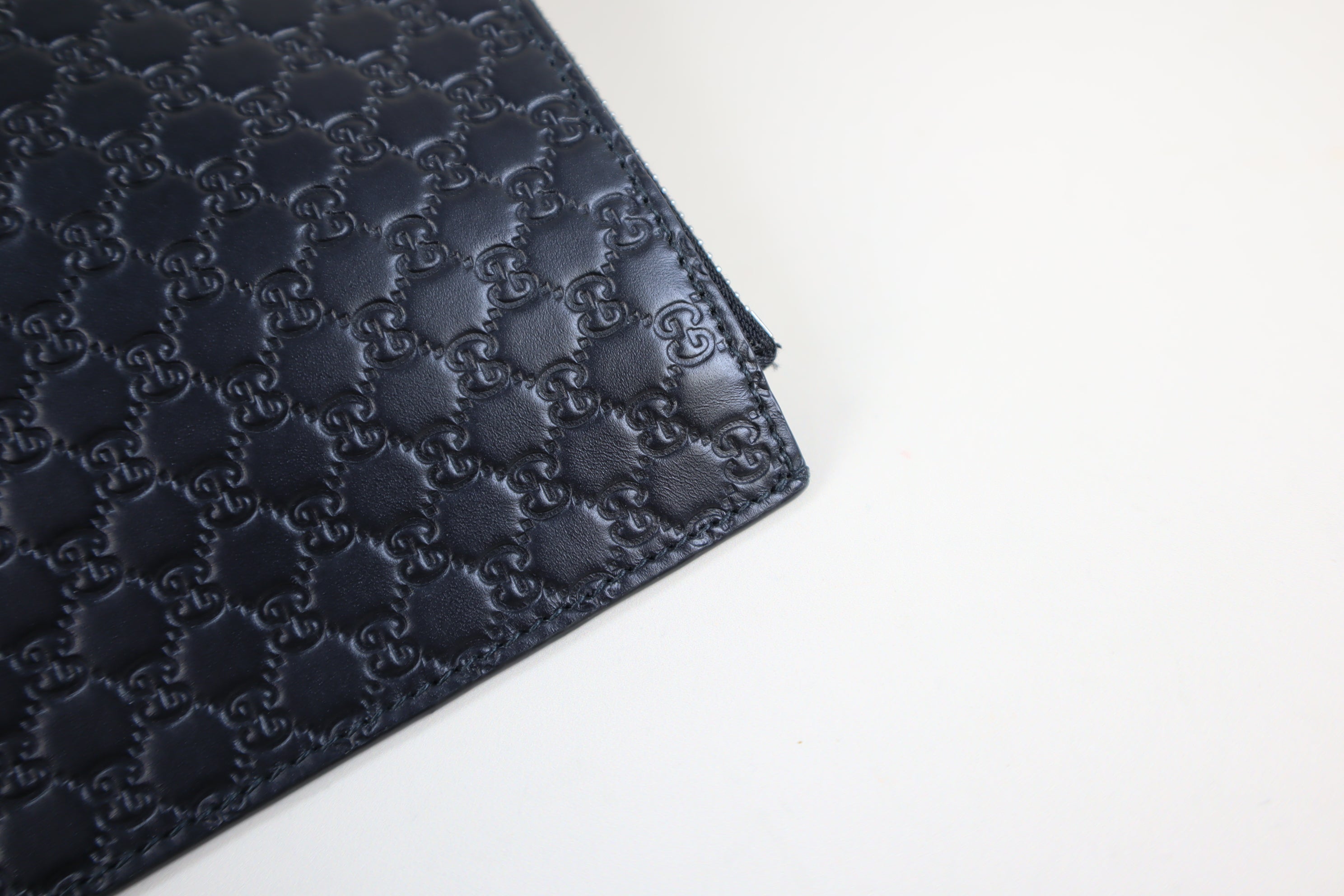 Gucci Black GG Micro Pouch (Unisex)