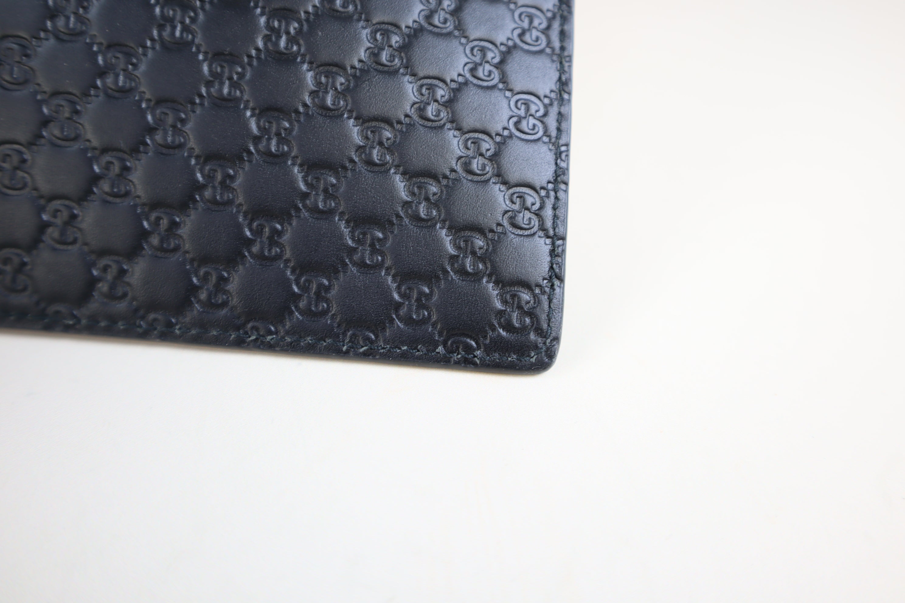 Gucci Black GG Micro Pouch (Unisex)