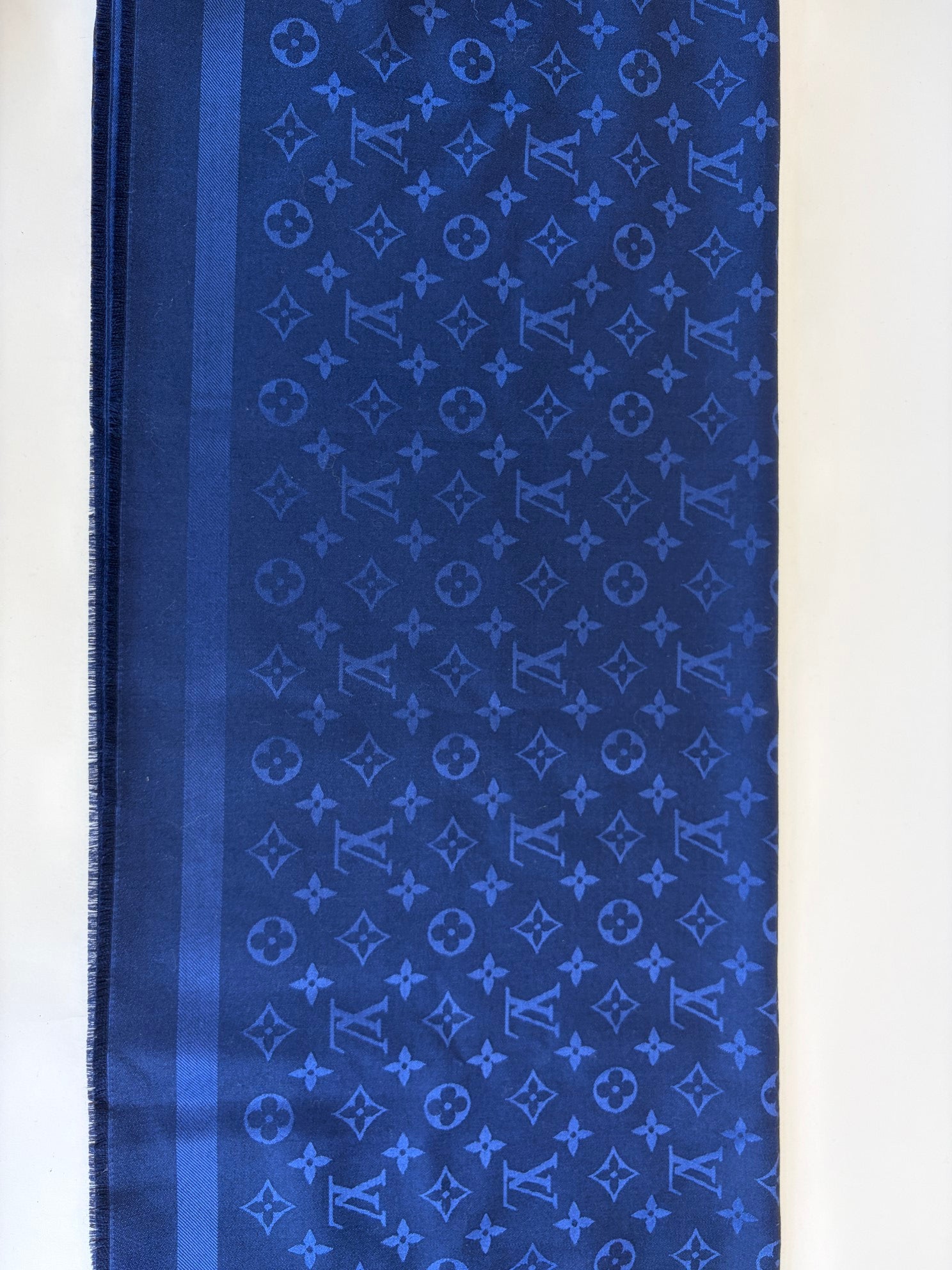 Louis Vuitton blue Monogram classic silk and soft wool shawl Scarf