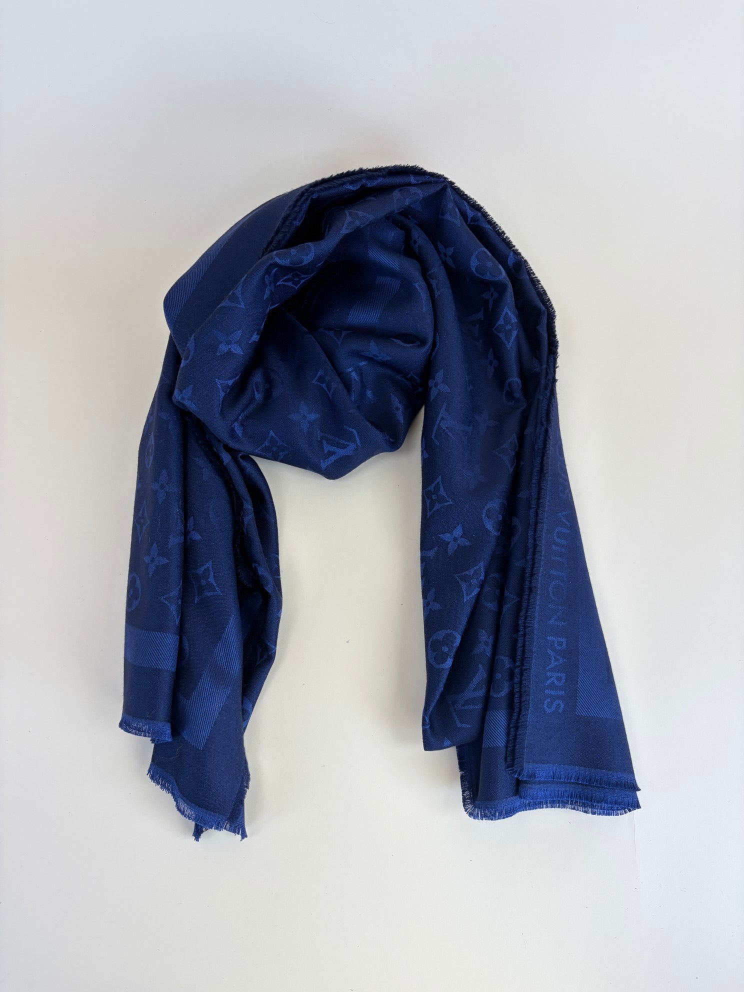 Louis Vuitton blue Monogram classic silk and soft wool shawl Scarf