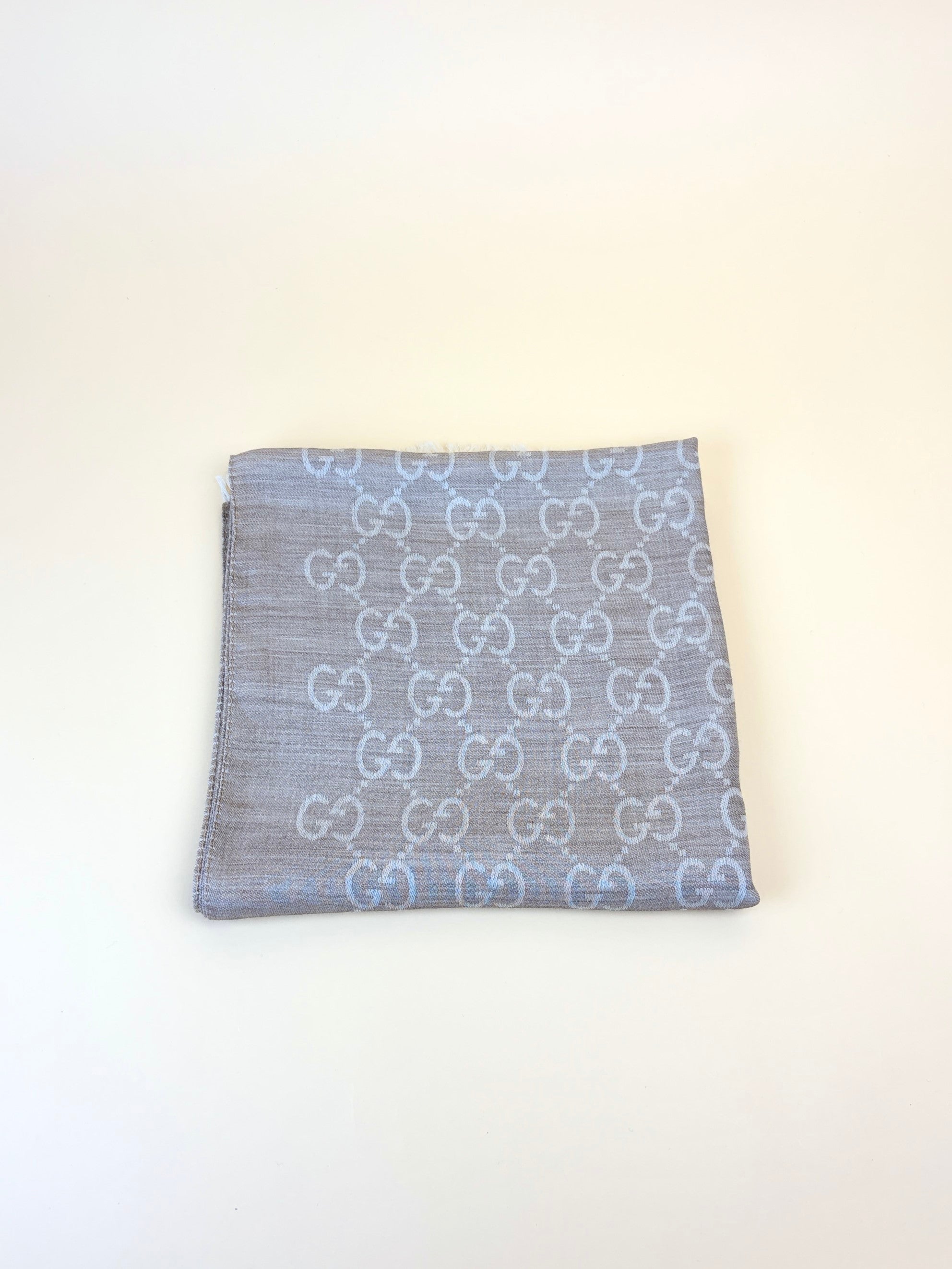 Gucci sand gg monogram wool/silk scarf