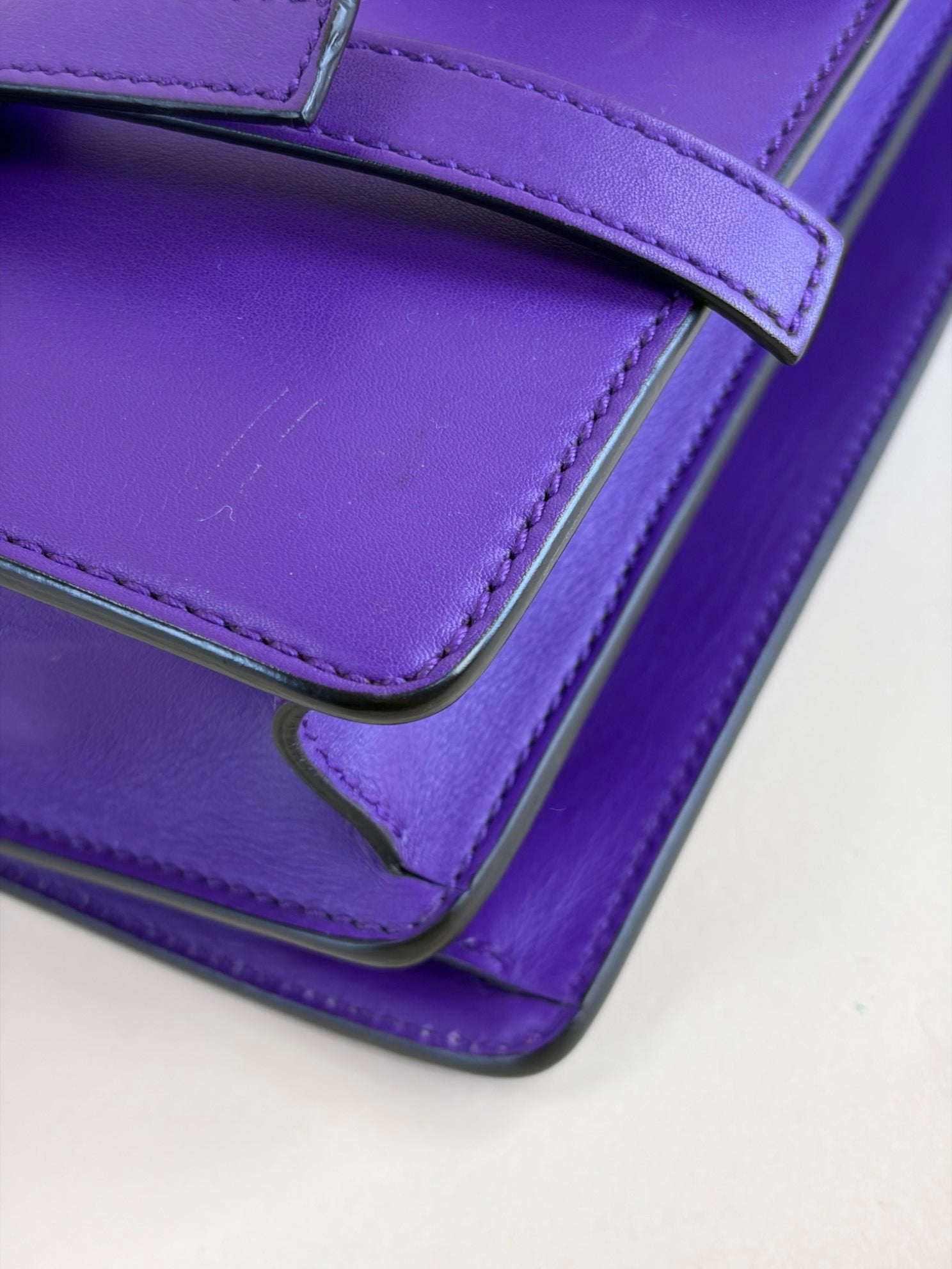 Gucci purple calf skin leather animalier shoulder bag