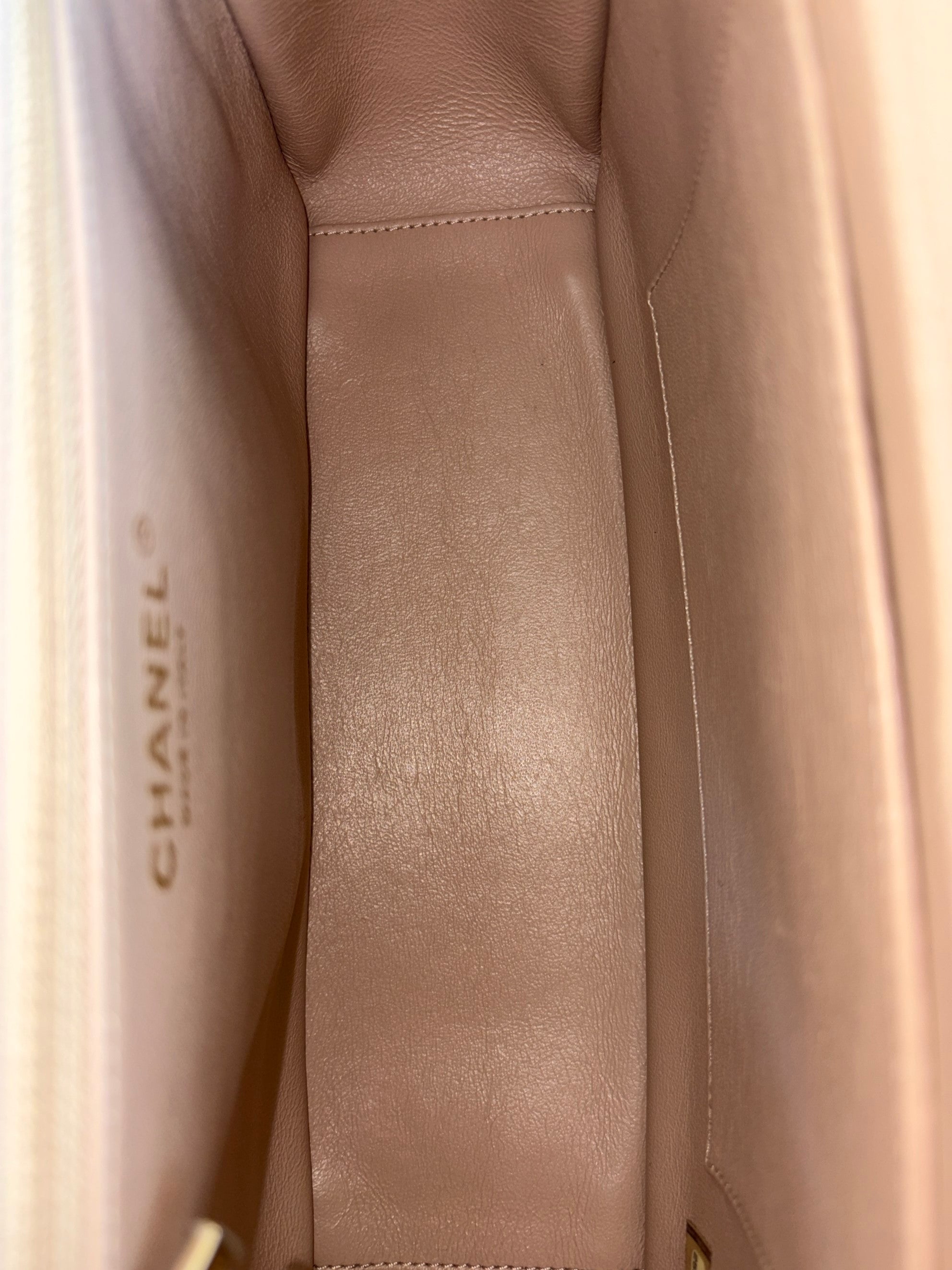 Chanel beige business affinity large caviar leather