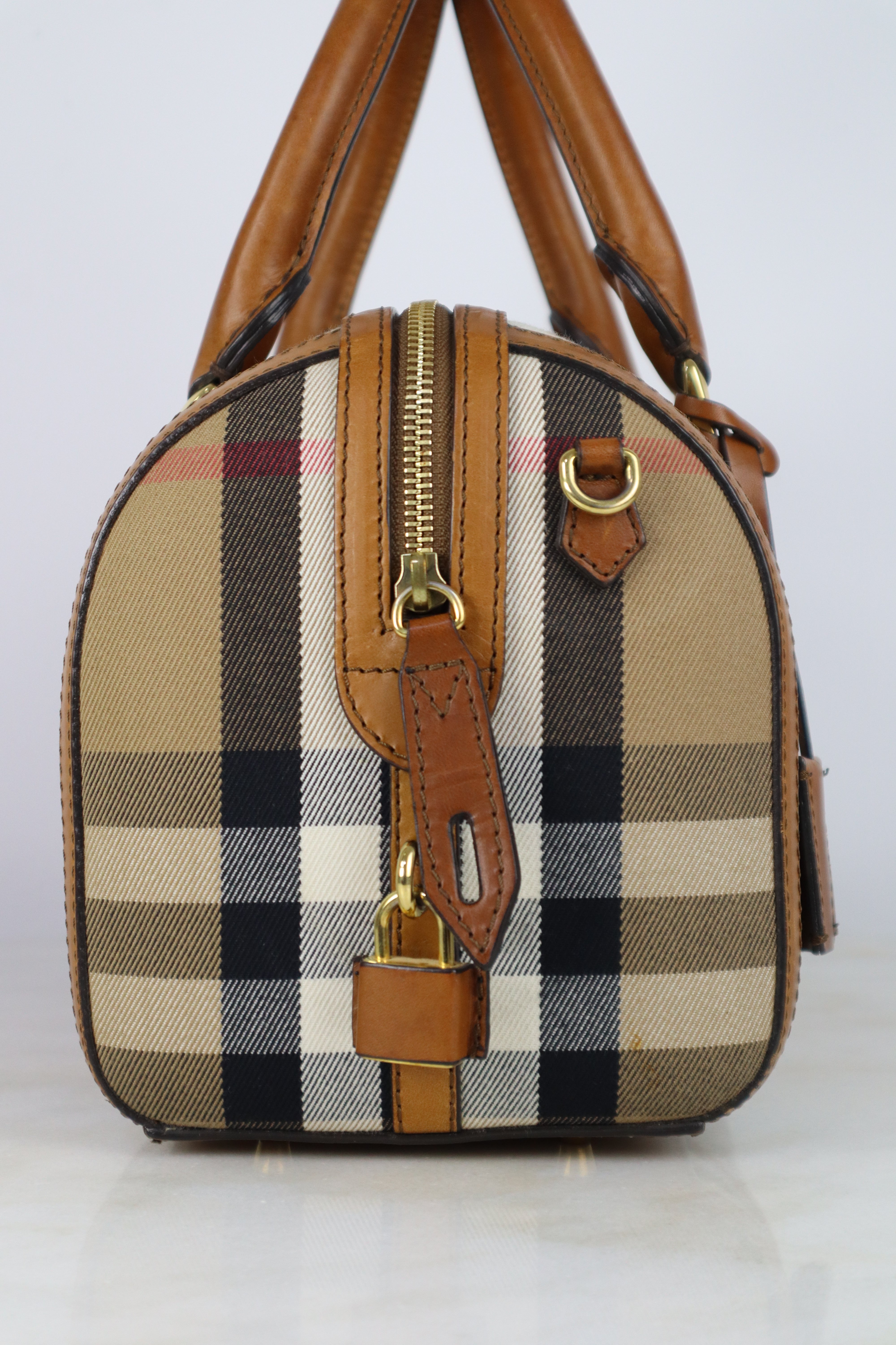 Burberry House Check Camel Derby Boston Alchester Bowling Medium Bag