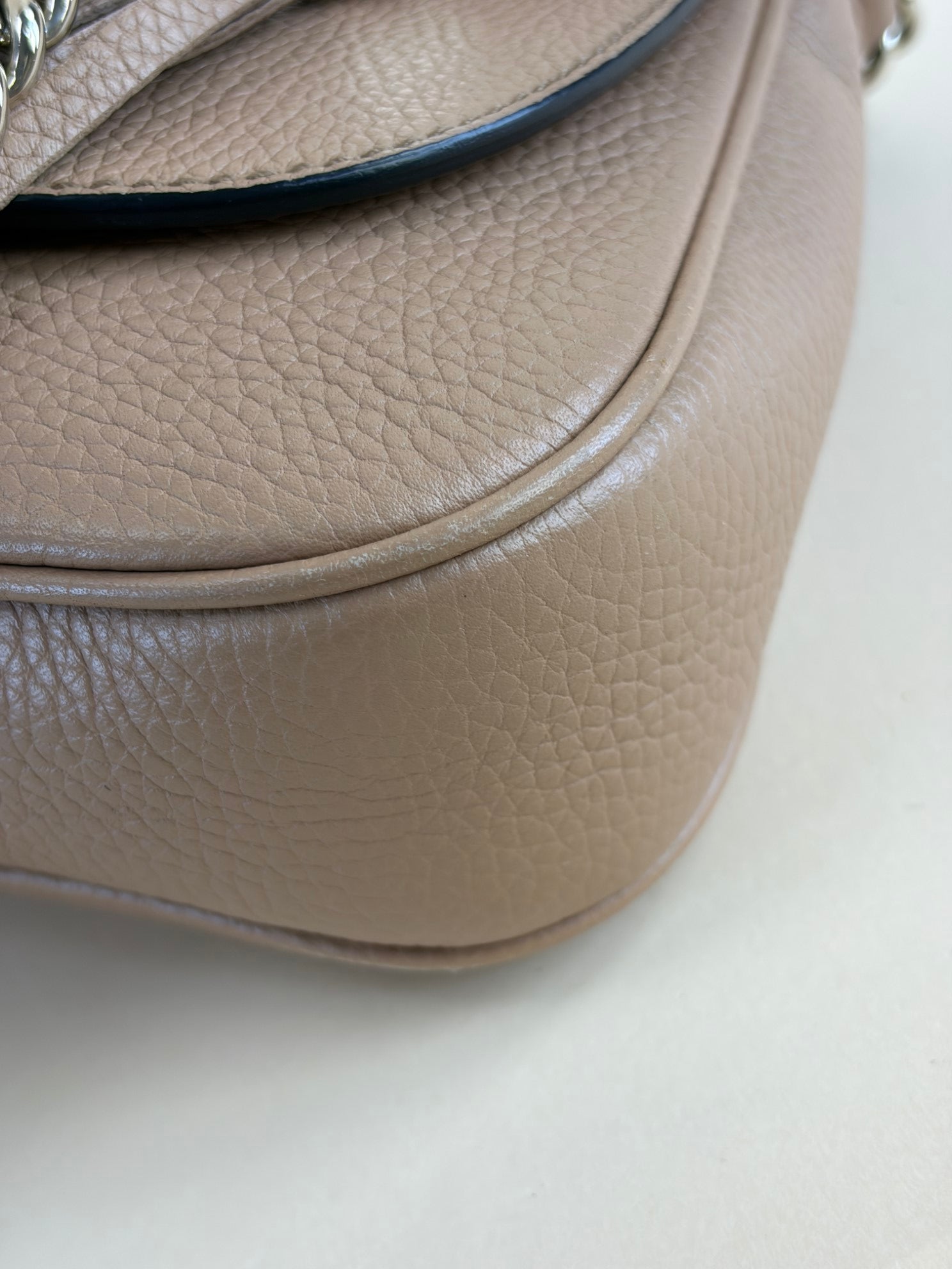 Gucci pebbled calfskin medium soho flap chain crossbody bag