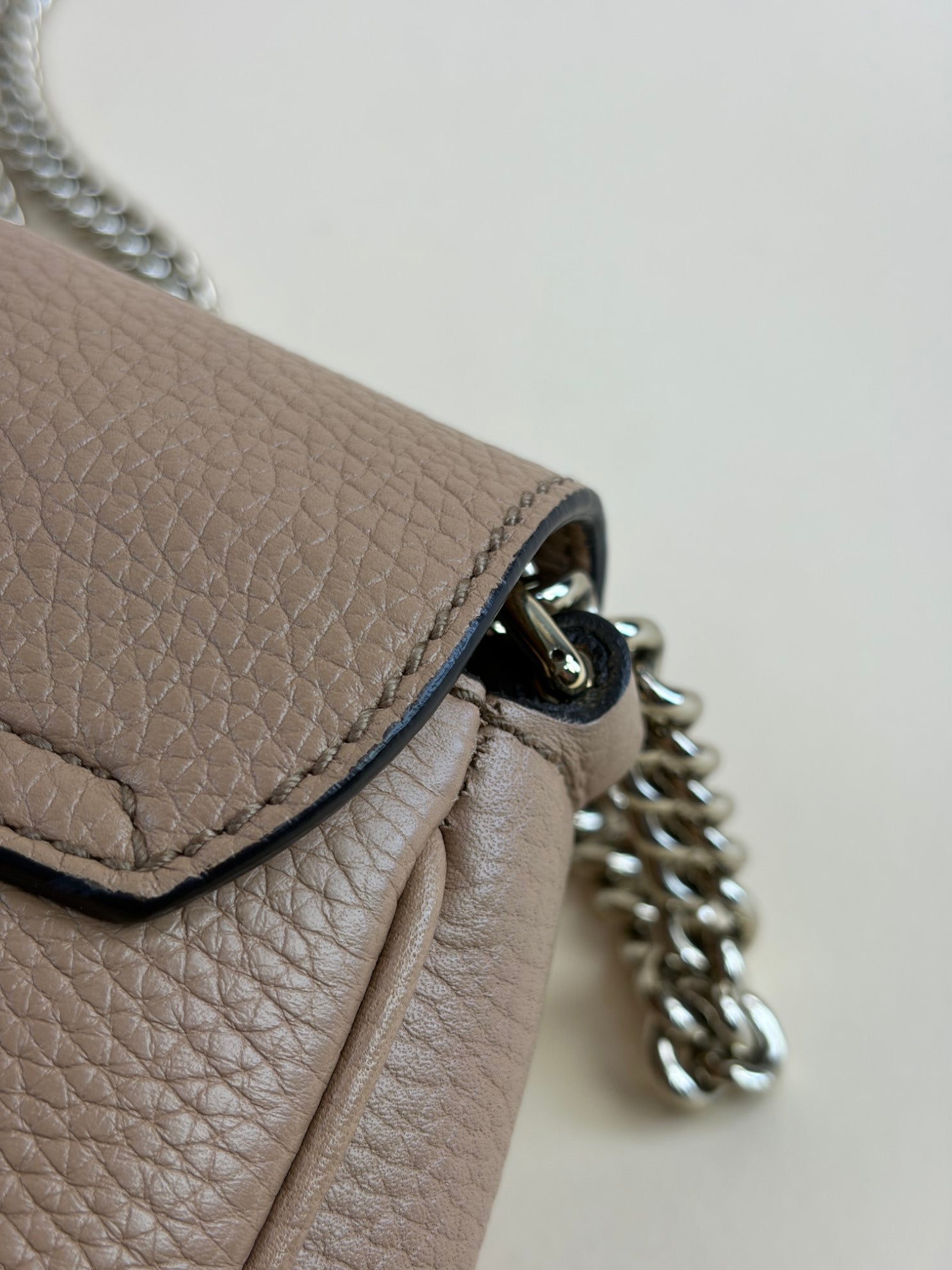 Gucci pebbled calfskin medium soho flap chain crossbody bag