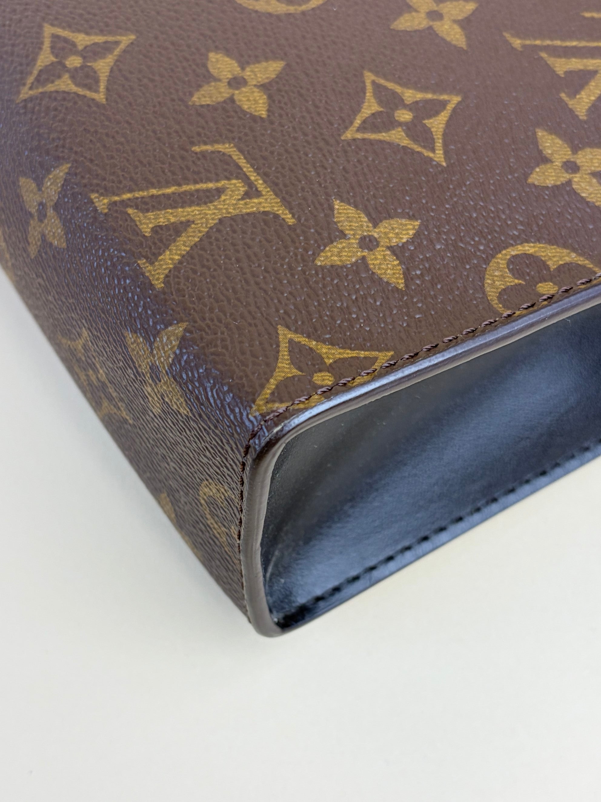 louis Vuitton black calfskin and monogram canvas toilette Mn pouch
