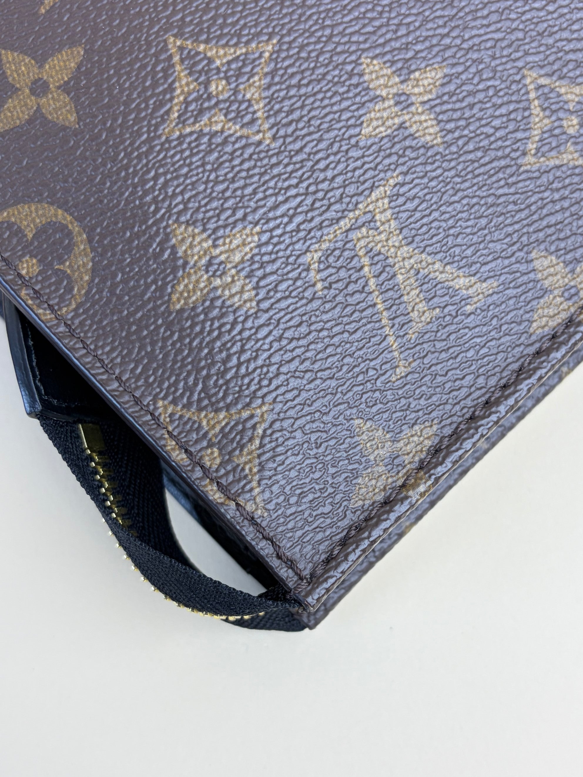 louis Vuitton black calfskin and monogram canvas toilette Mn pouch