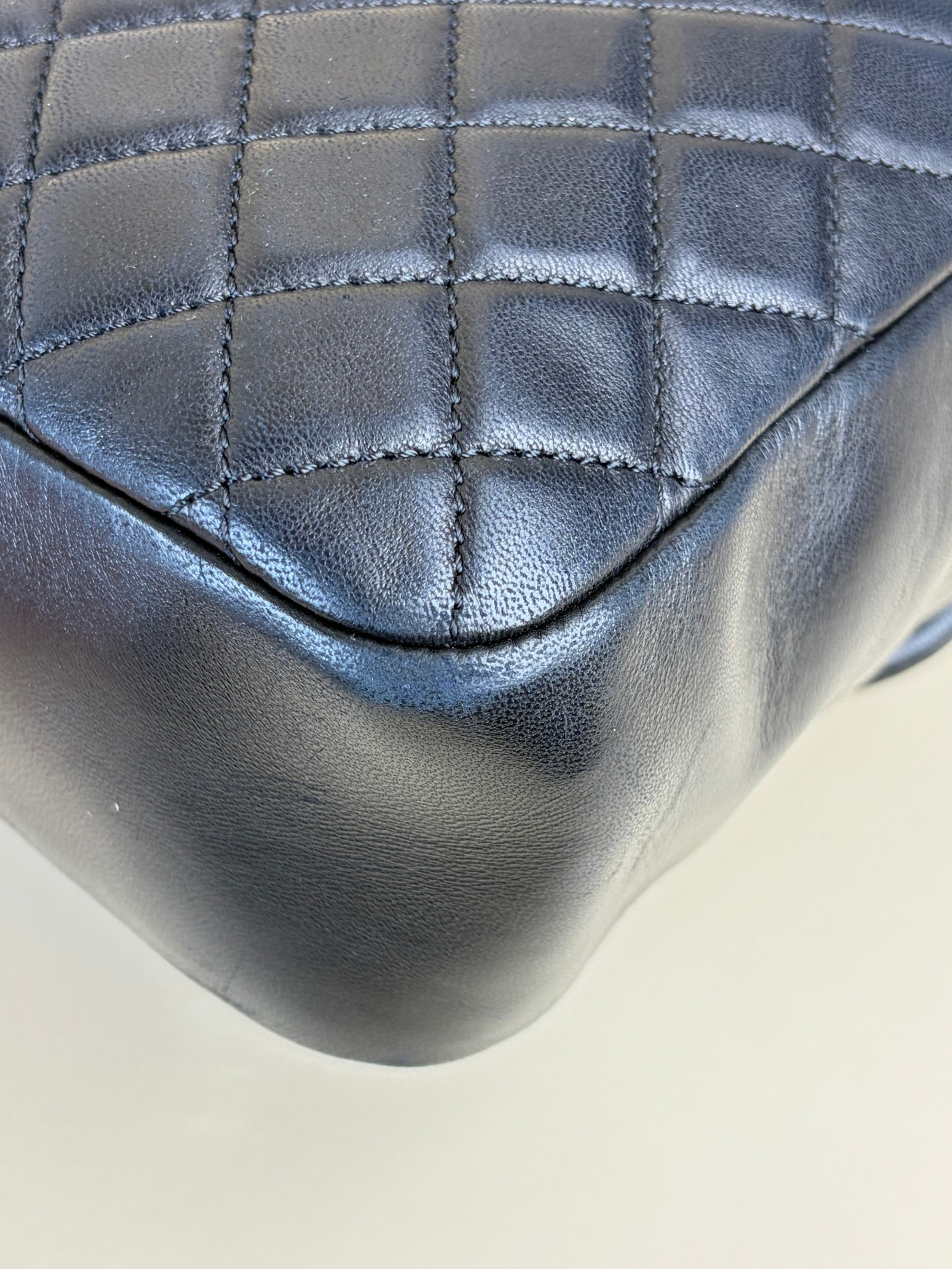 CHANEL black quilted lambskin leather Westminster pearl medium flap bag