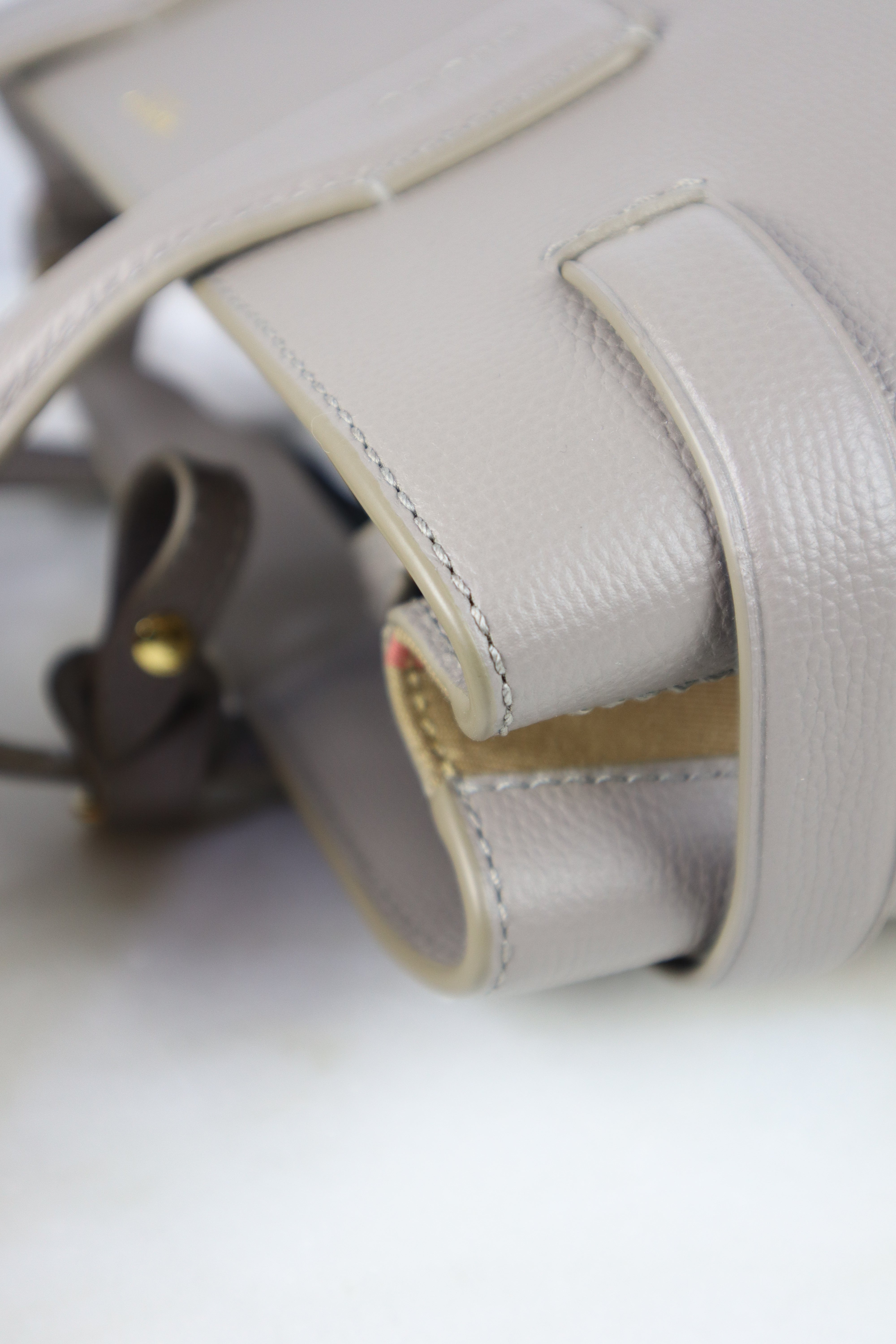 Burberry Grey Banner House Check Medium Tote Bag W/ Strap