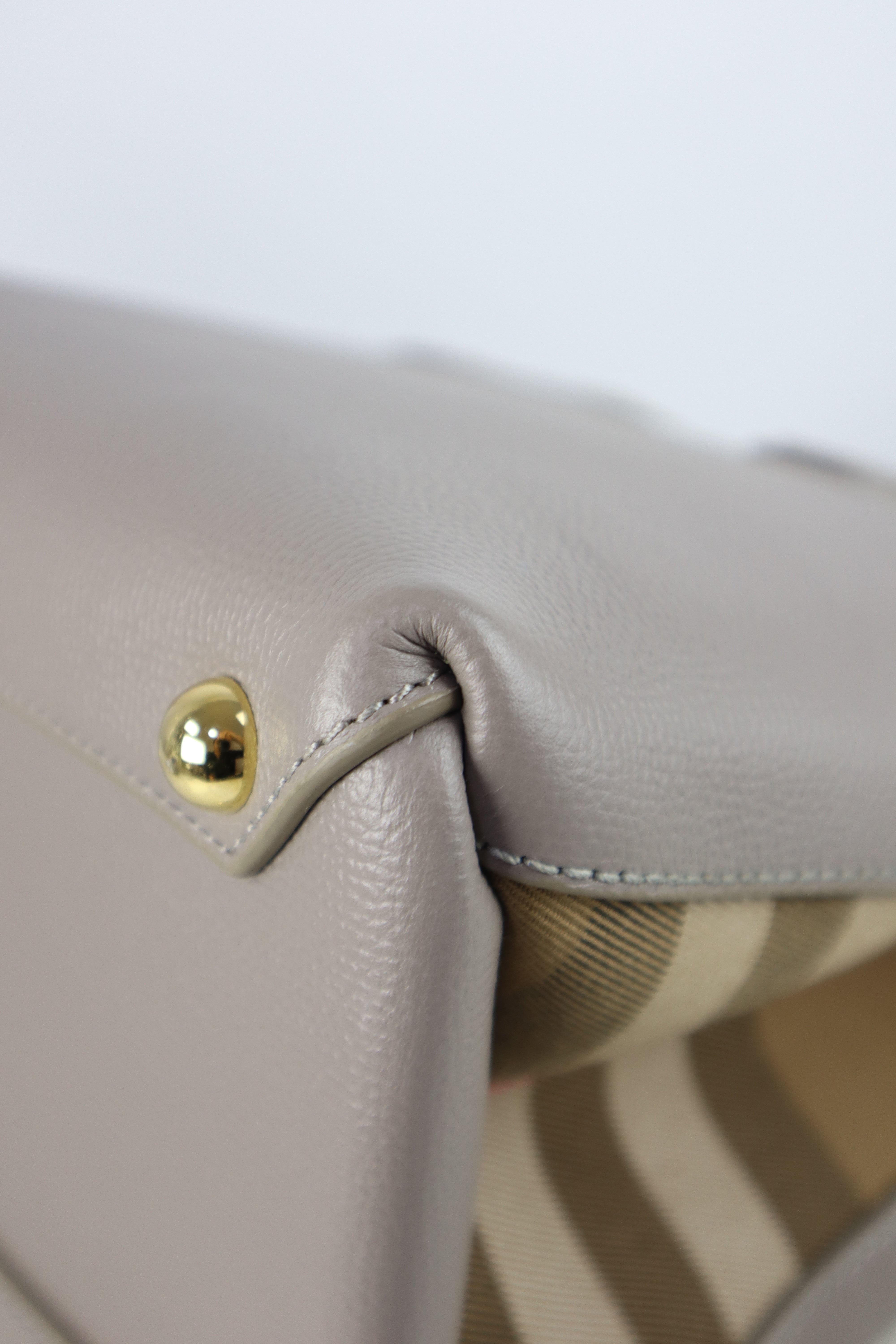 Burberry Grey Banner House Check Medium Tote Bag W/ Strap