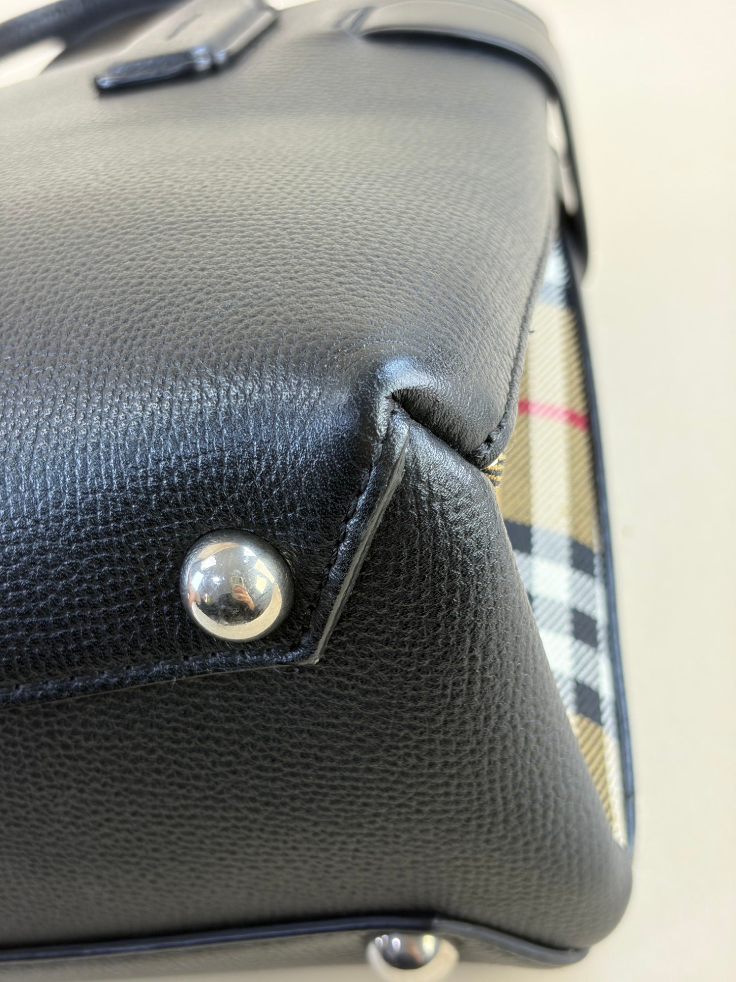 Burberry black banner small leather house check