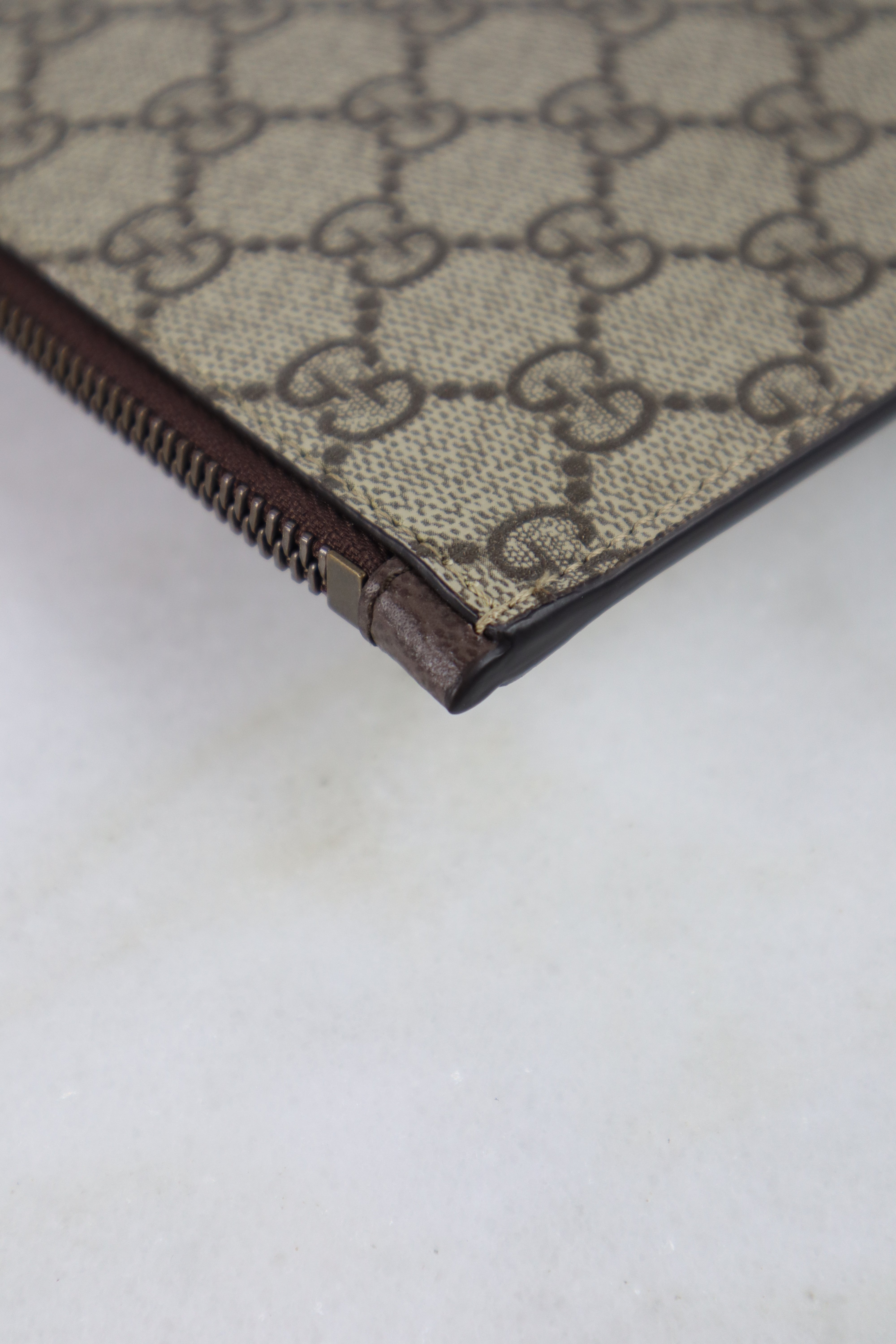 Gucci Beige GG Supreme Neo Vintage Pouch