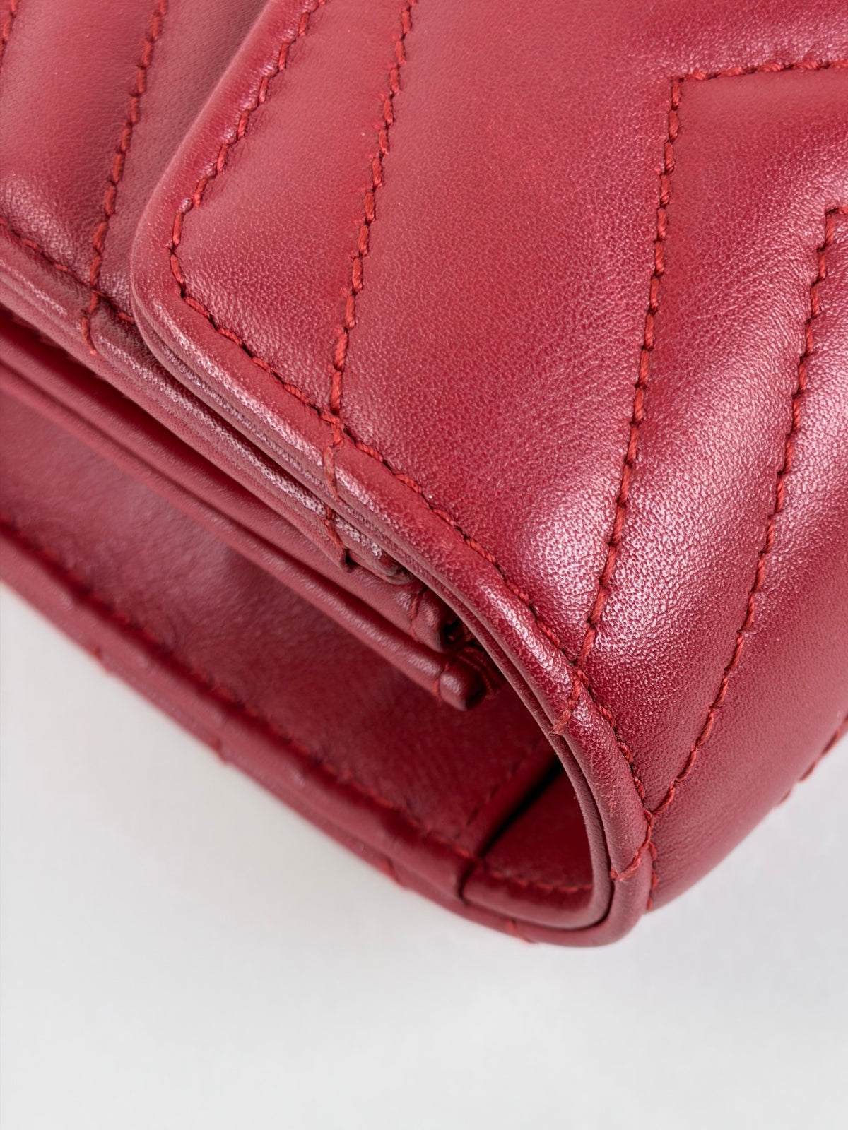 Gucci red Marmont wallet Bag