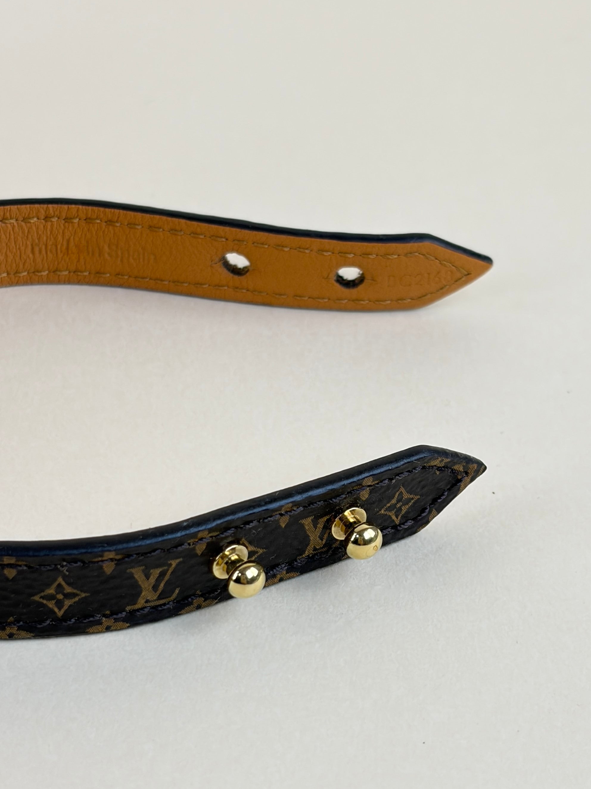 Louis Vuitton Monogram Essential V Bracelet