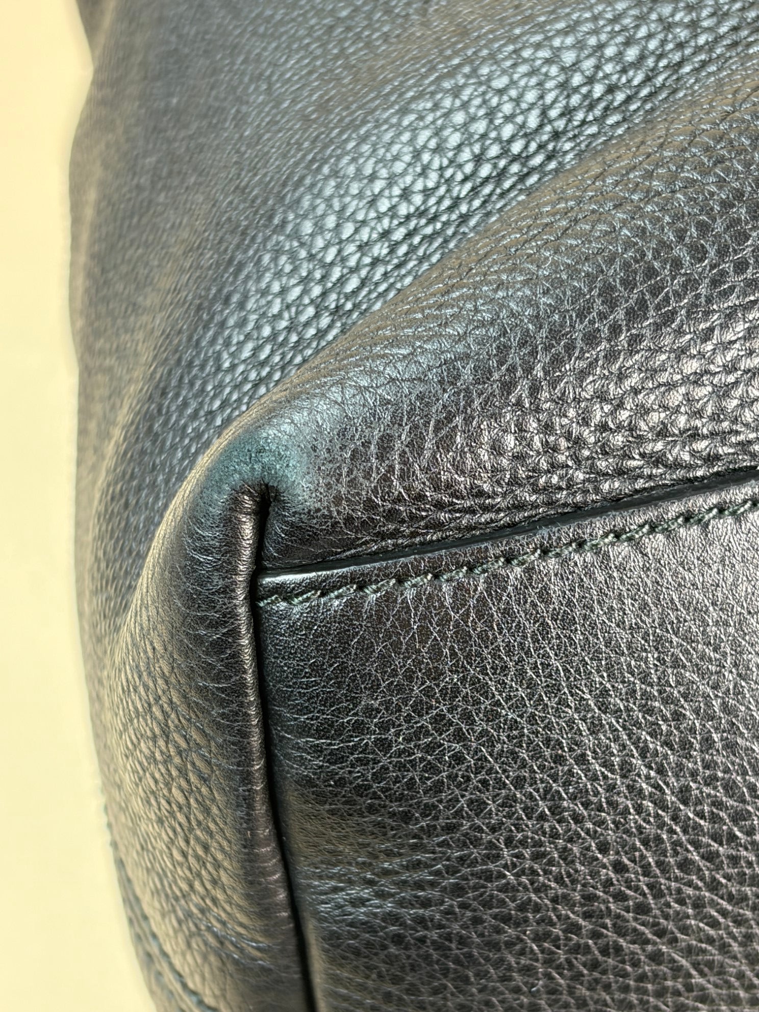 Gucci pebbled soho black shoulder bag-shoulder bag-Gucci-The Closet Egypt