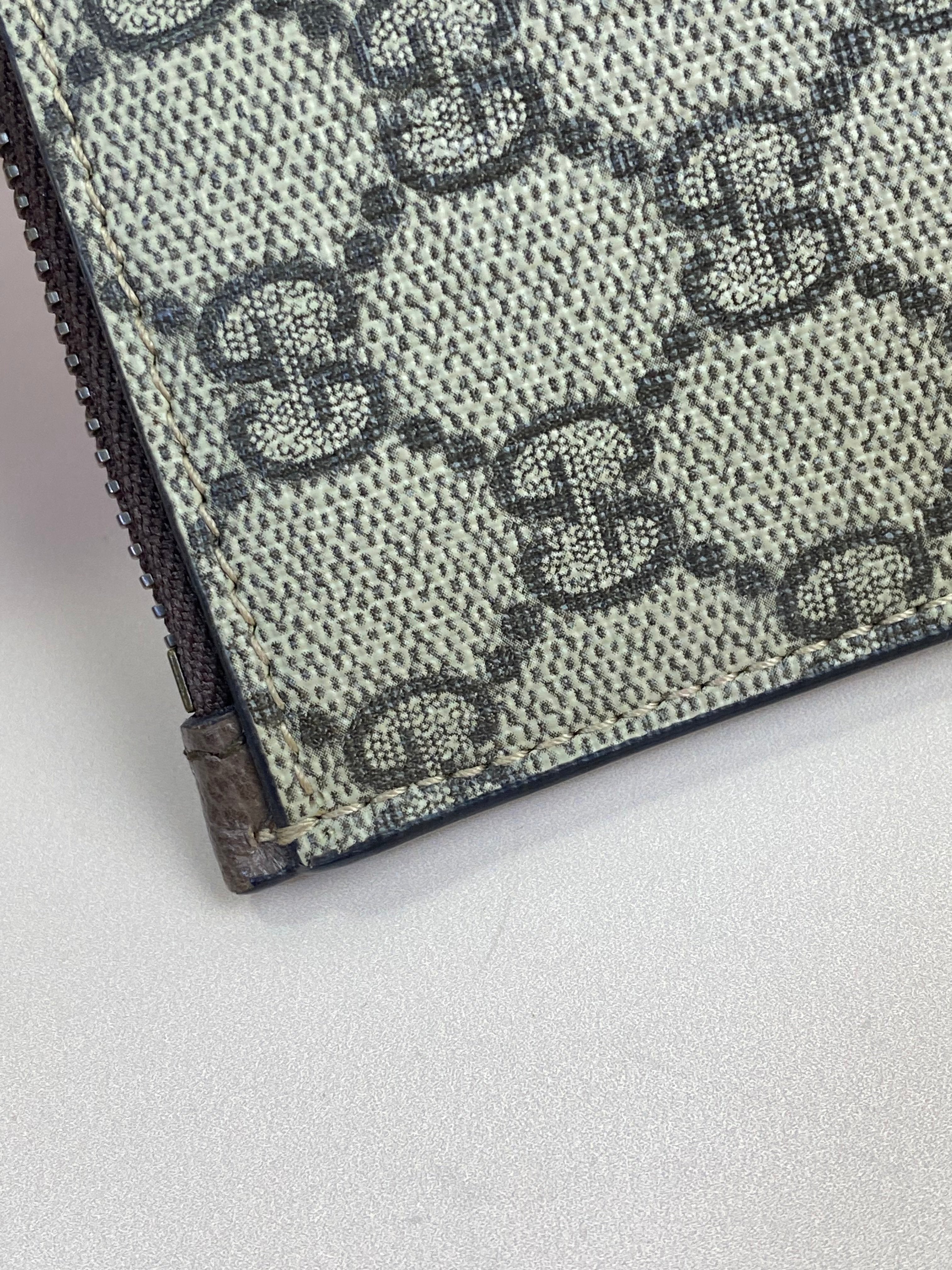 Gucci Beige GG Supreme Neo Vintage Flat Pouch
