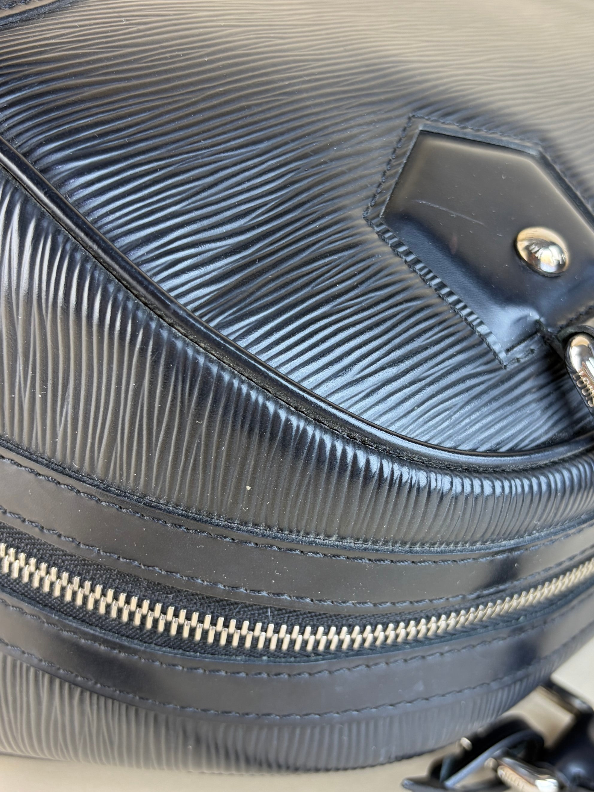 Louis Vuitton Black Epi leather Montaigne pm bag
