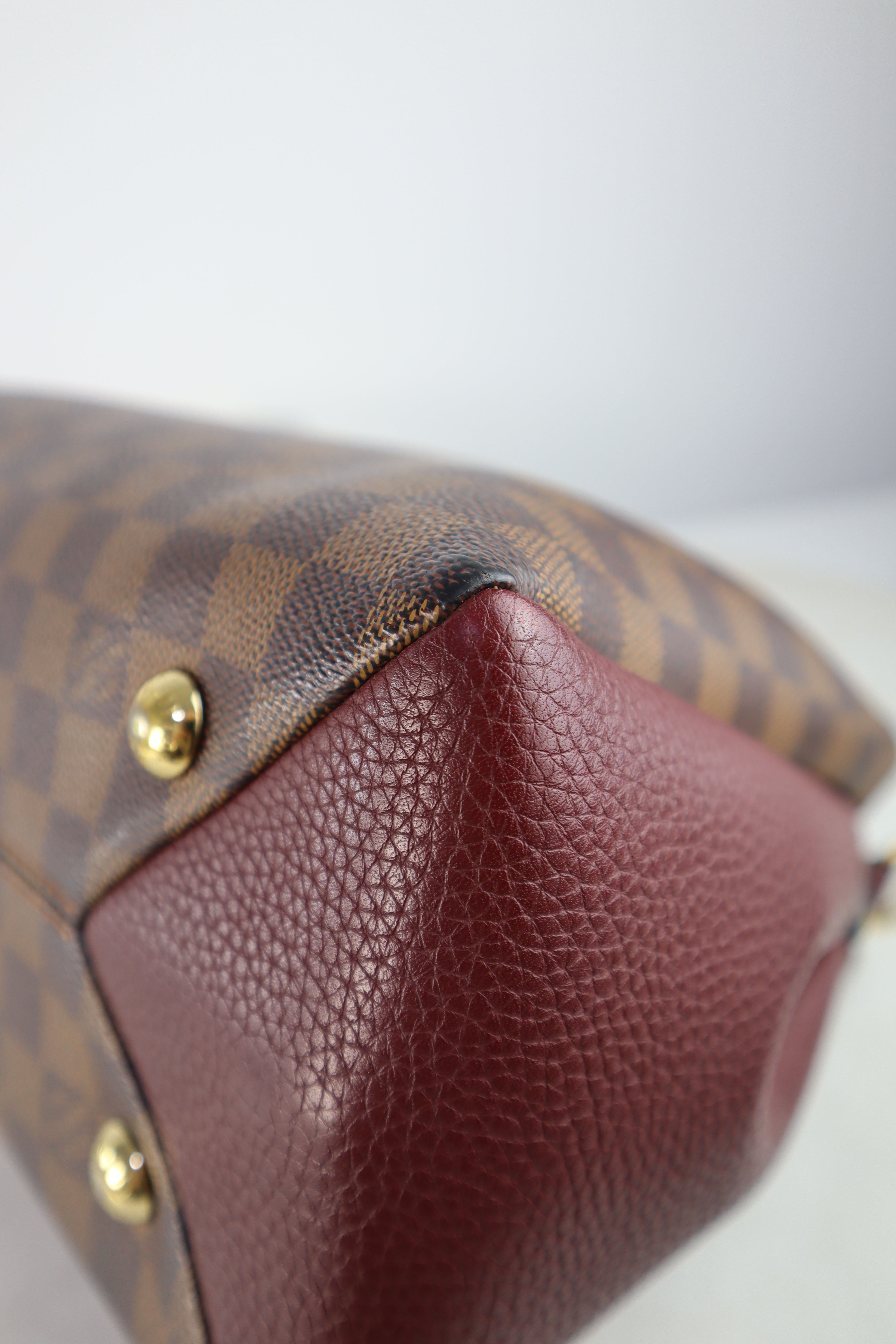 Louis Vuitton Damier Ebene Bordeaux Brittany Bag W/ Strap