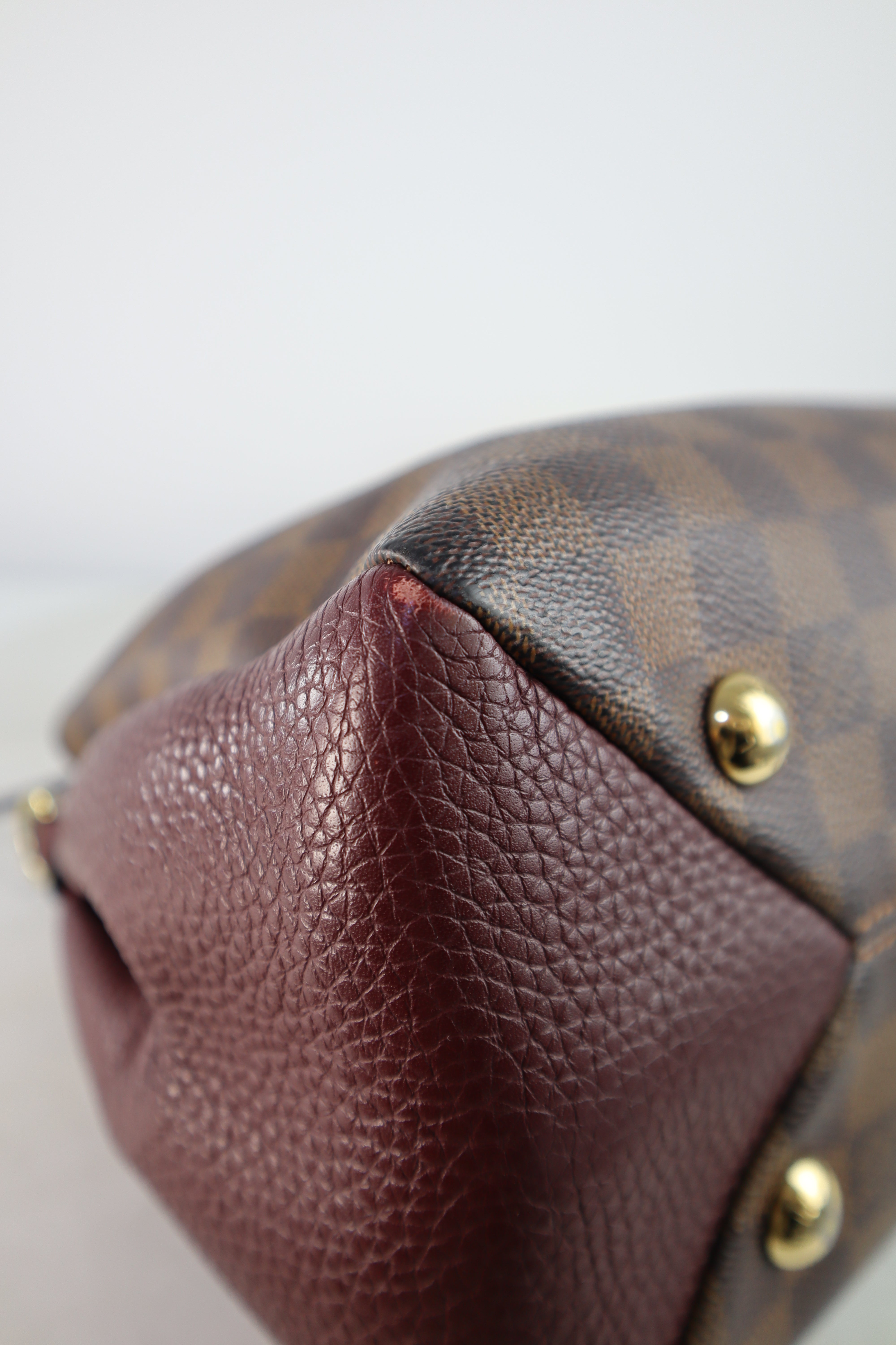 Louis Vuitton Damier Ebene Bordeaux Brittany Bag W/ Strap