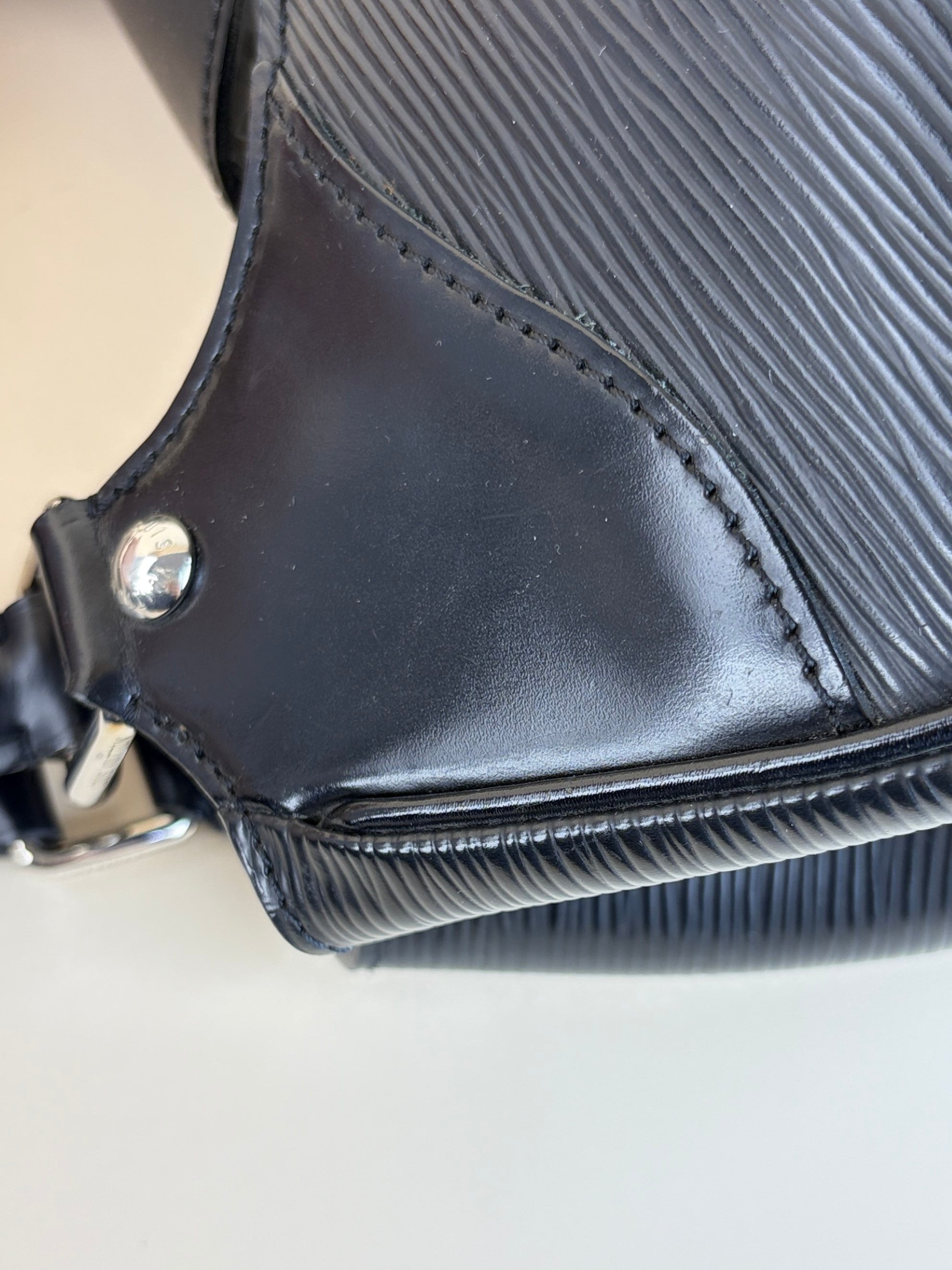 Louis Vuitton black epi leather Montaigne tote bag
