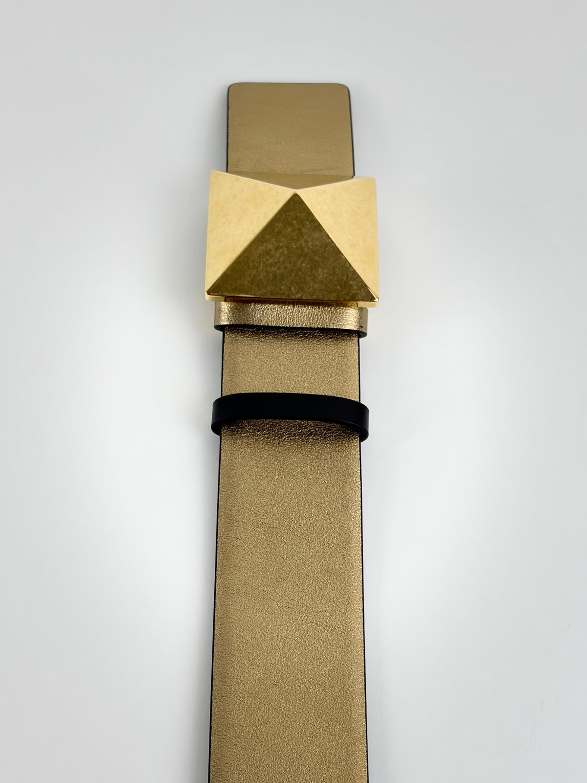 Valentino glossy calfskin one stud reversible belt 40 mm