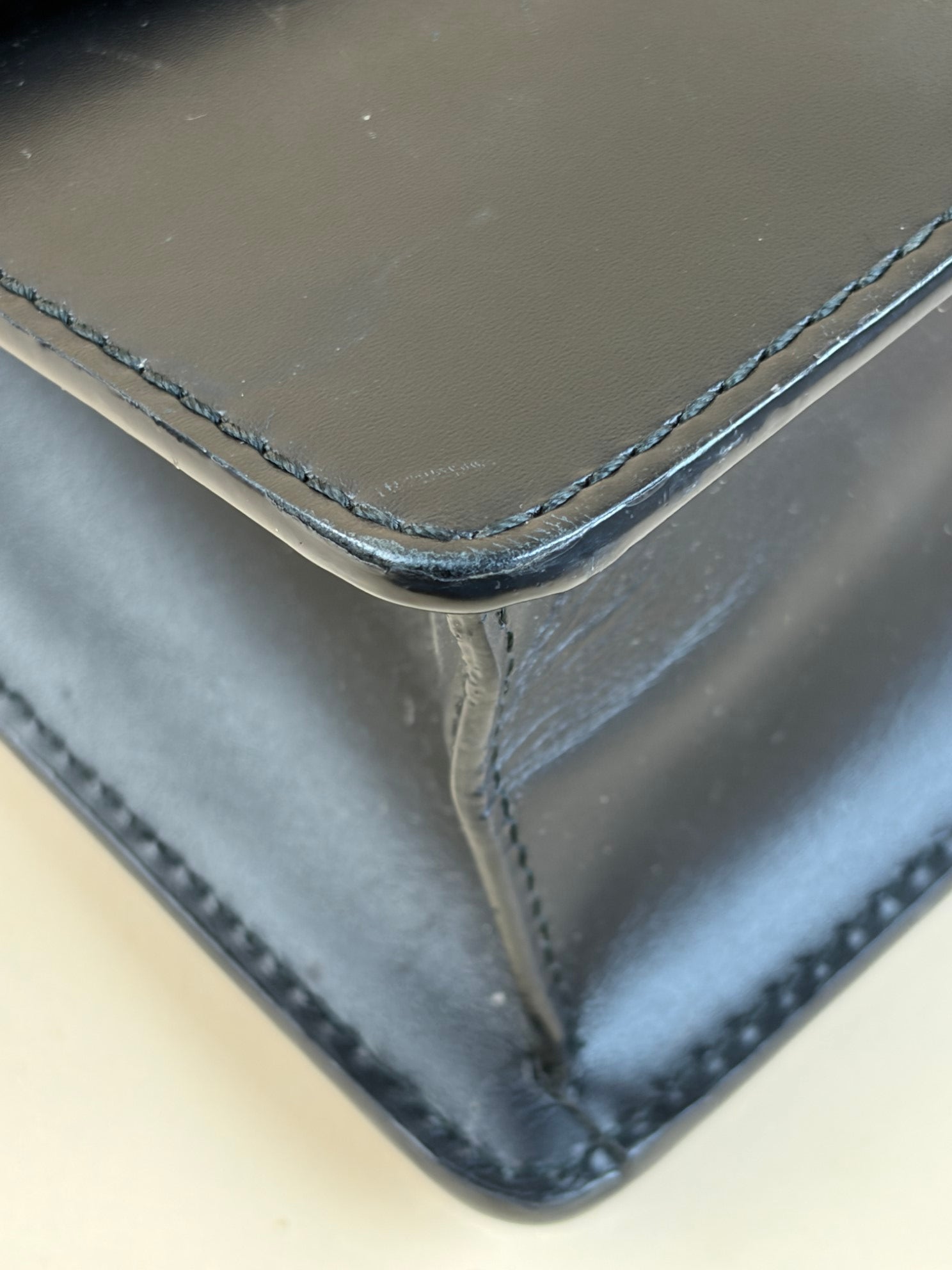 Gucci Black Sylvie mini chain web Ophidia