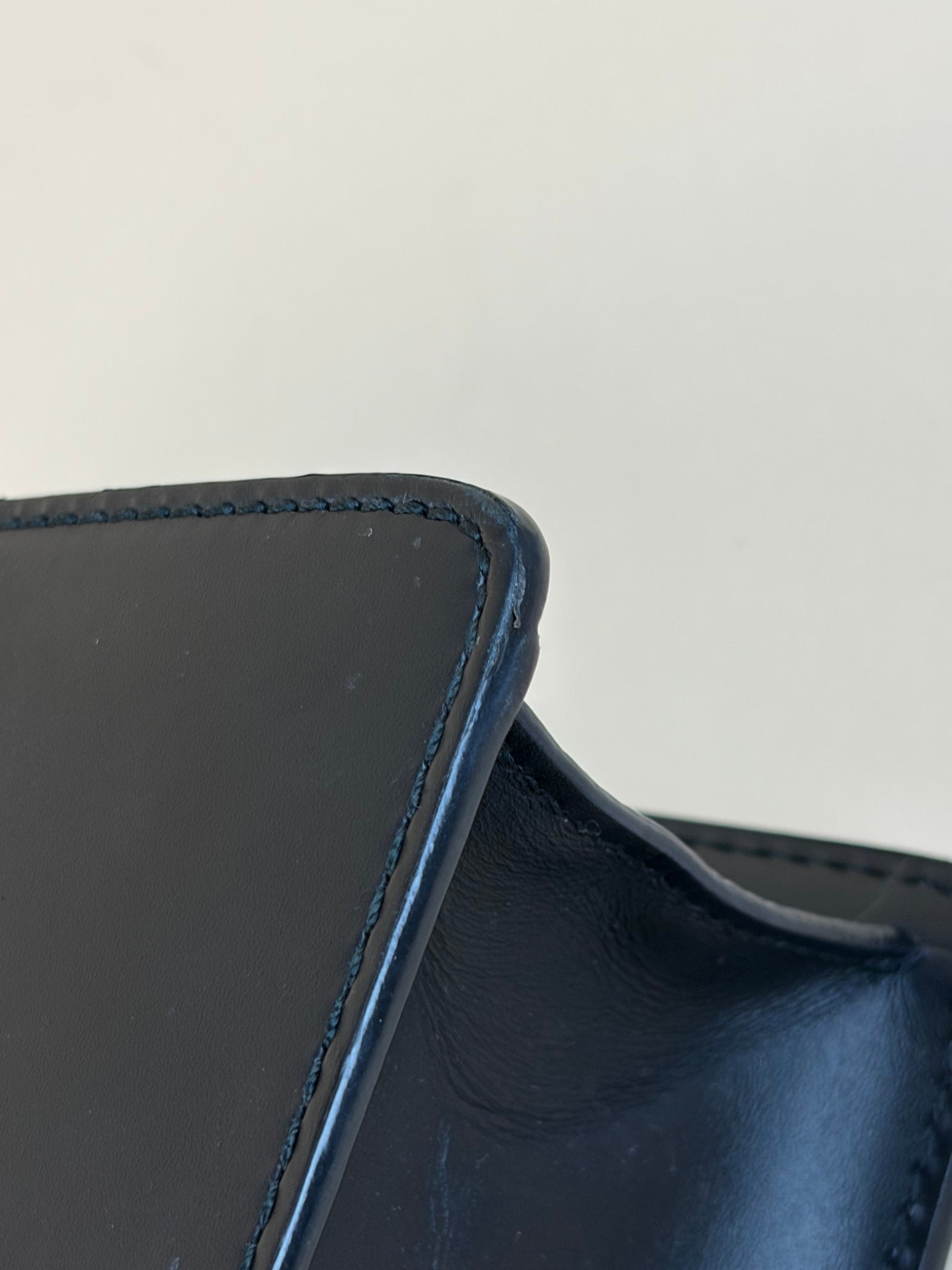 Gucci Black Sylvie mini chain web Ophidia