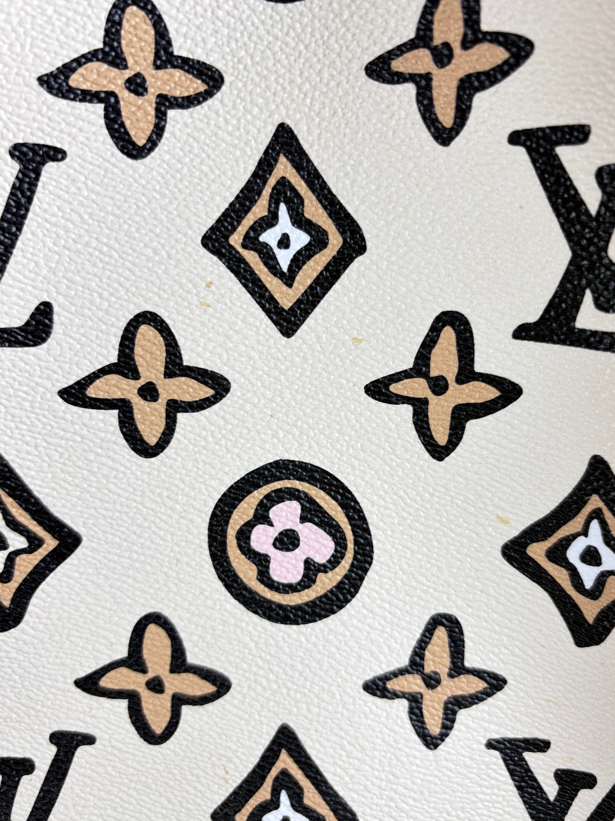 Louis Vuitton Monogram giant wild at heart on the go gm Arizona