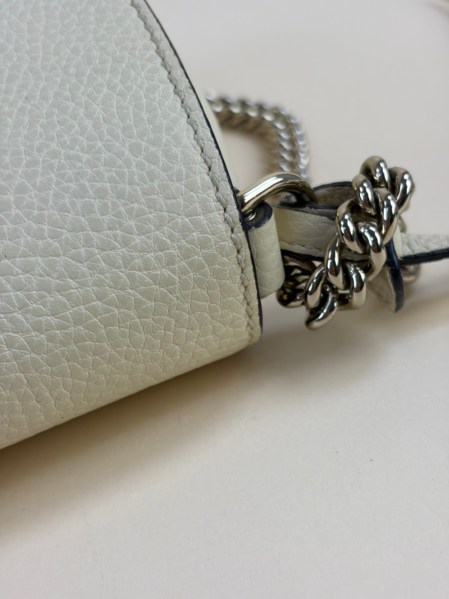 Gucci Off White Soho GG Chain Flap Shoulder Bag