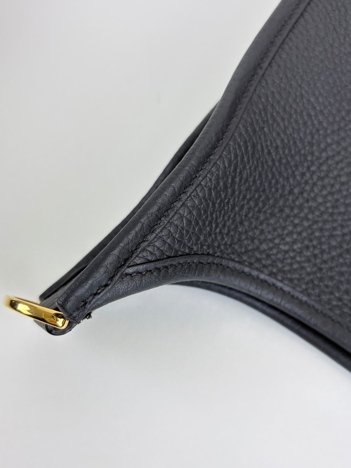 Hermes Evelyne III 29 noir Clemence leather Bag