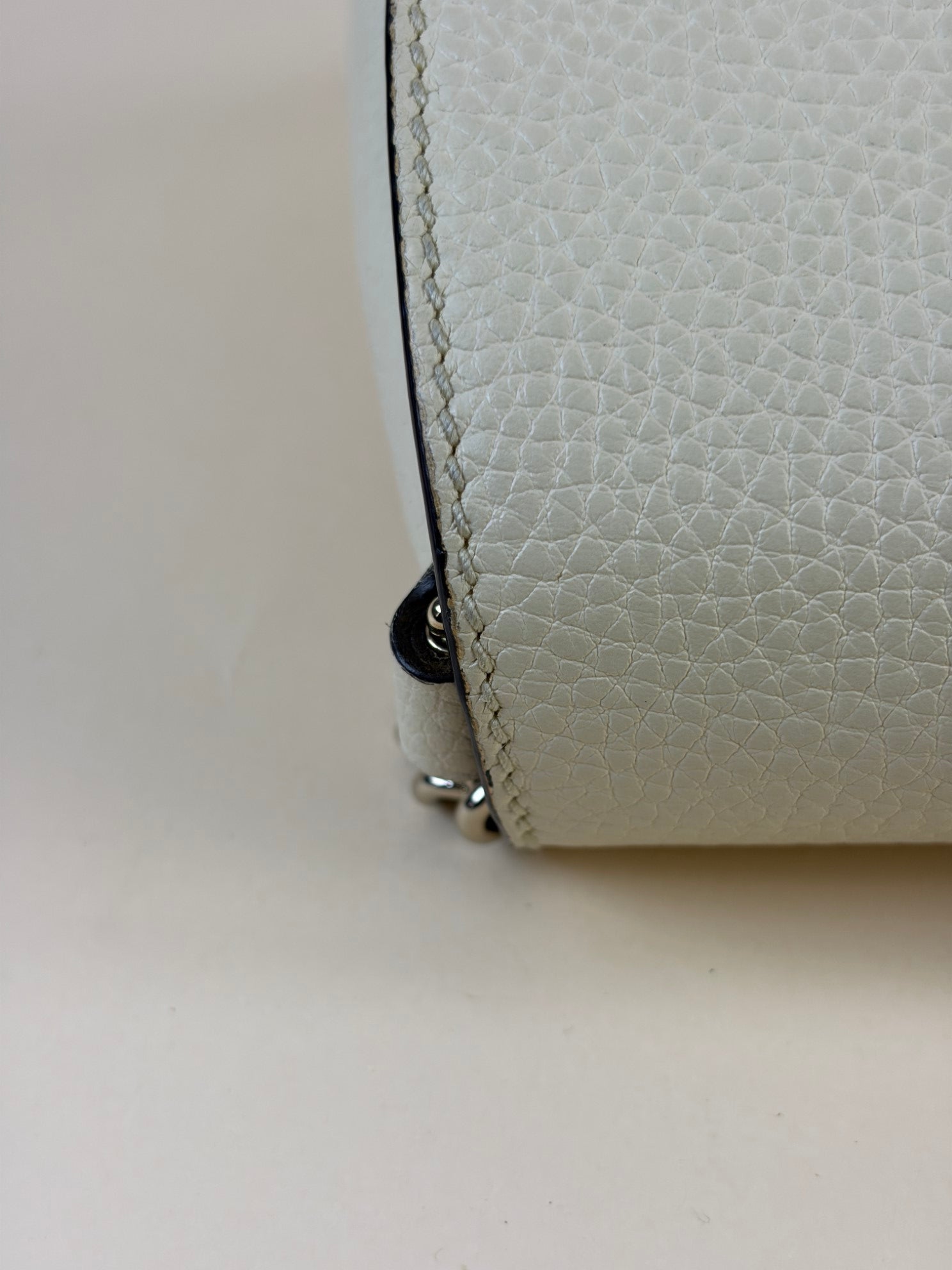 Gucci Off White Soho GG Chain Flap Shoulder Bag
