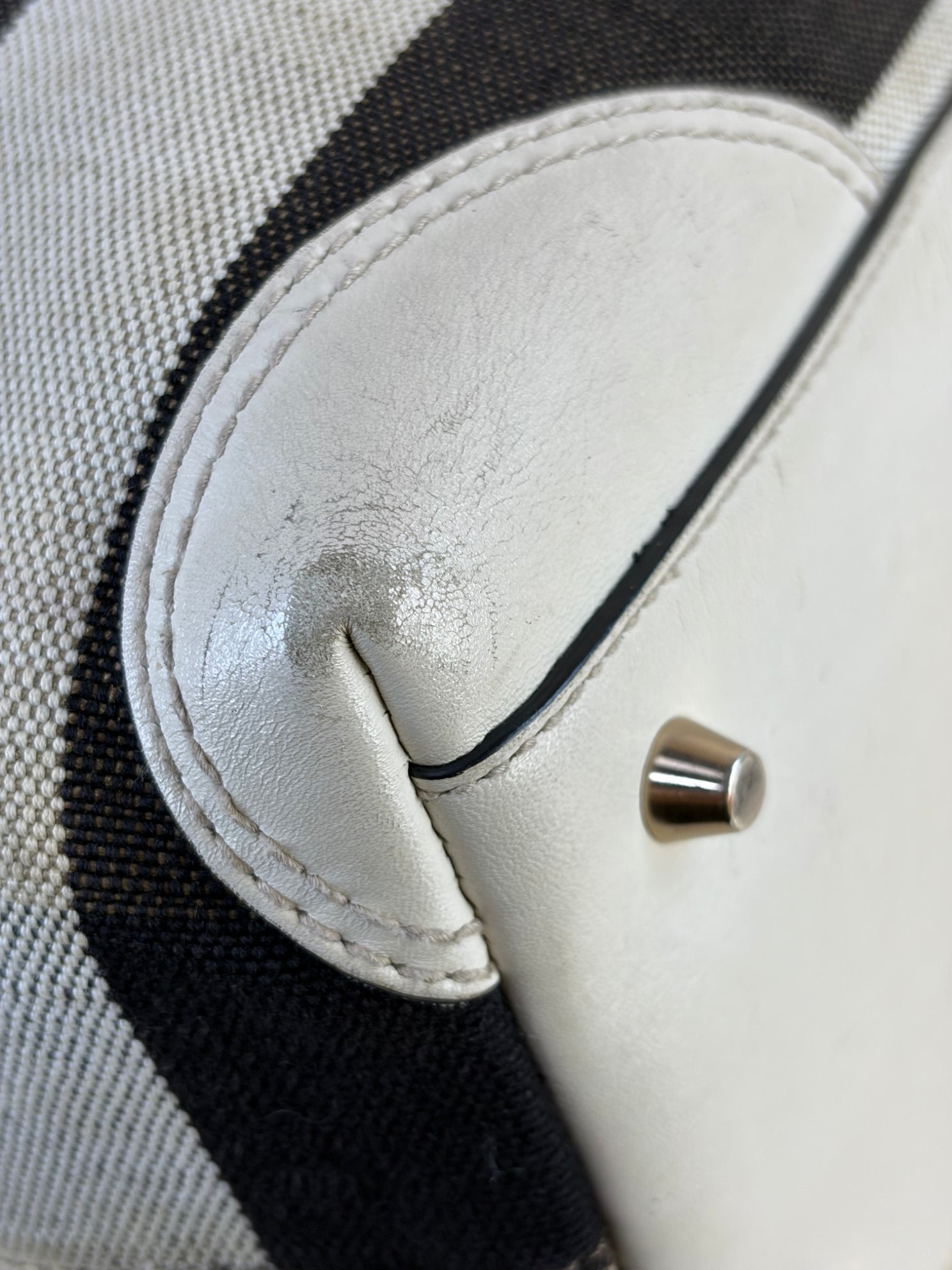 Burberry White Maidstone House Check Bucket Shoulder Bag