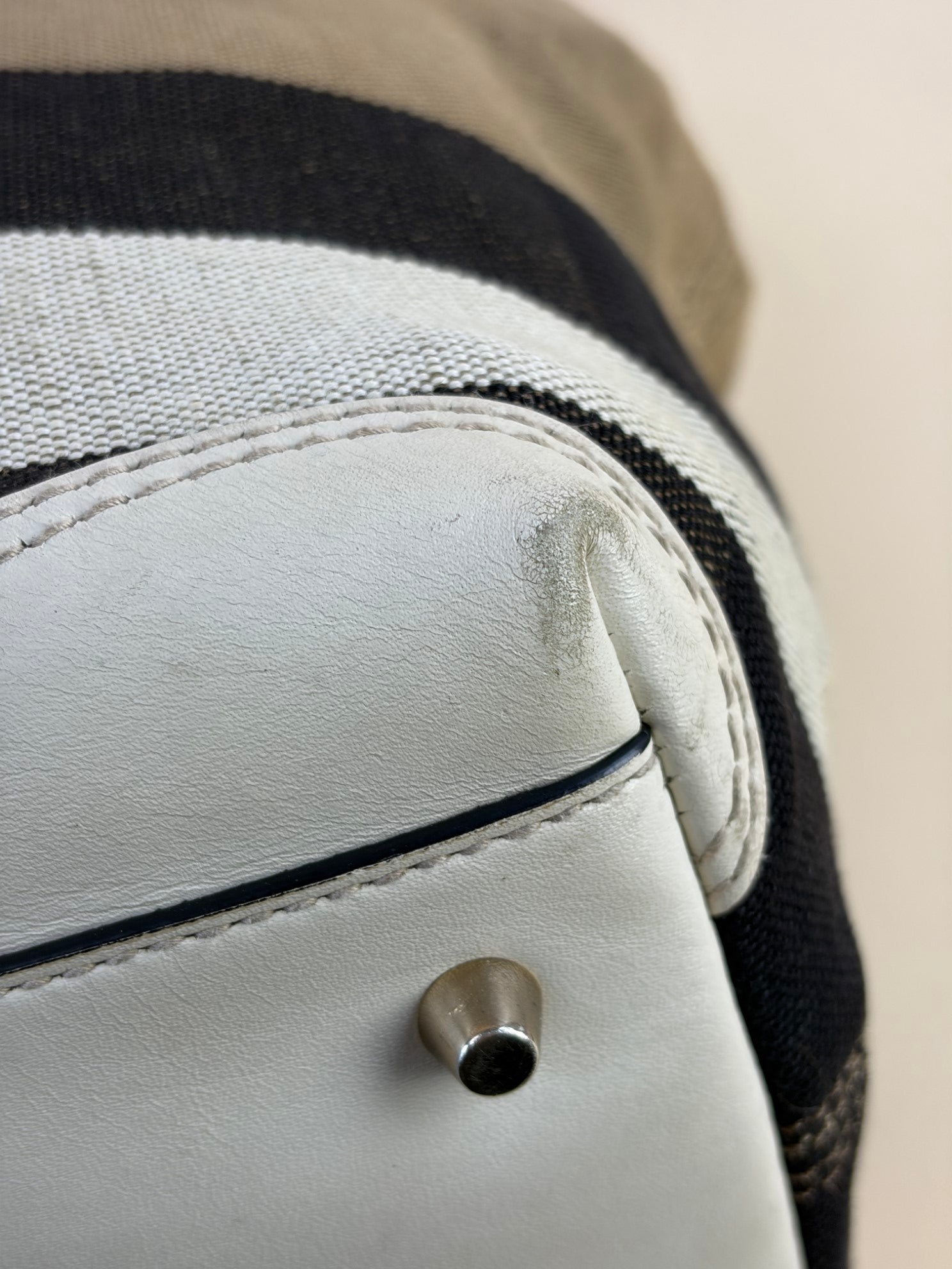 Burberry White Maidstone House Check Bucket Shoulder Bag