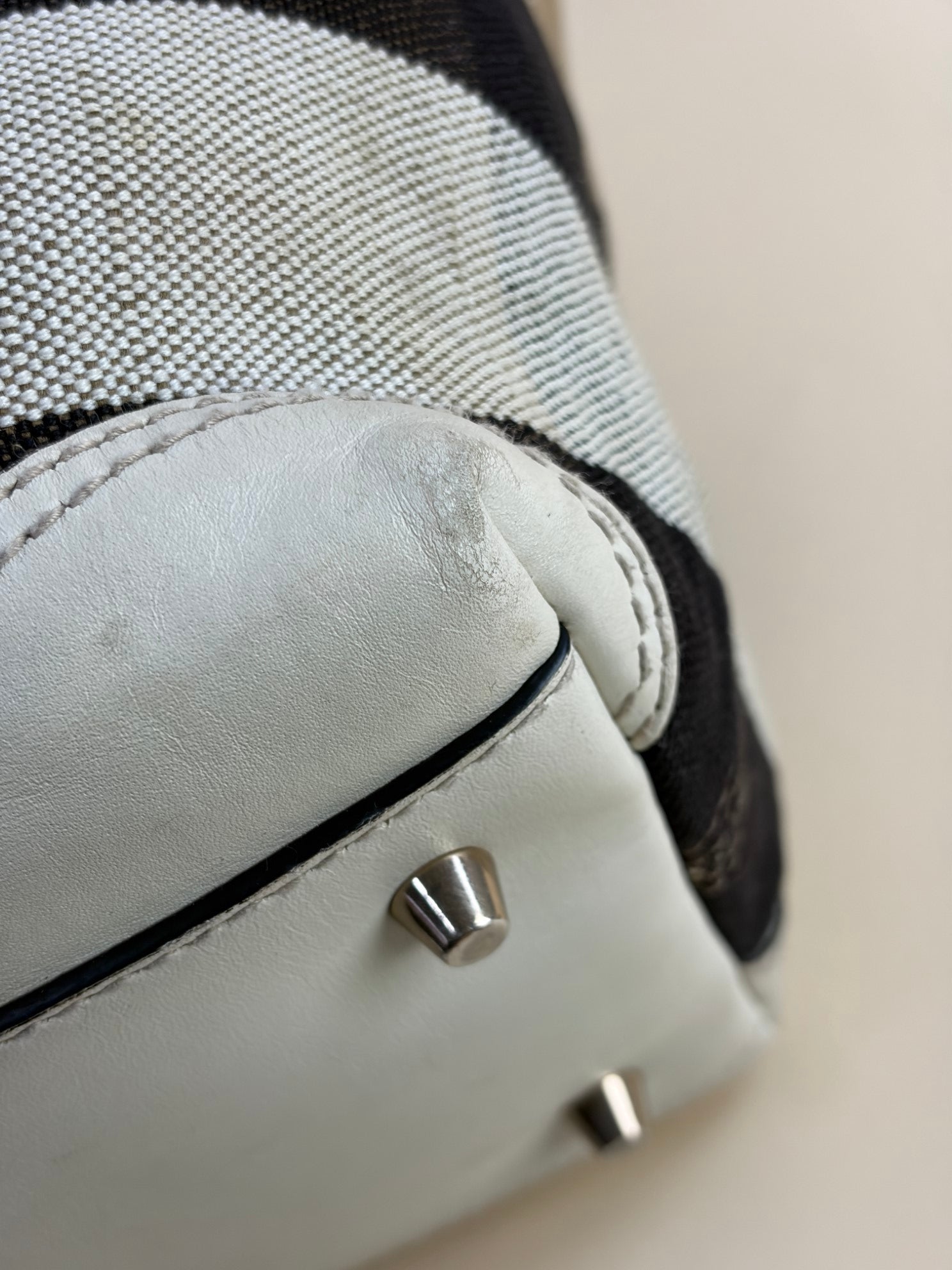 Burberry White Maidstone House Check Bucket Shoulder Bag