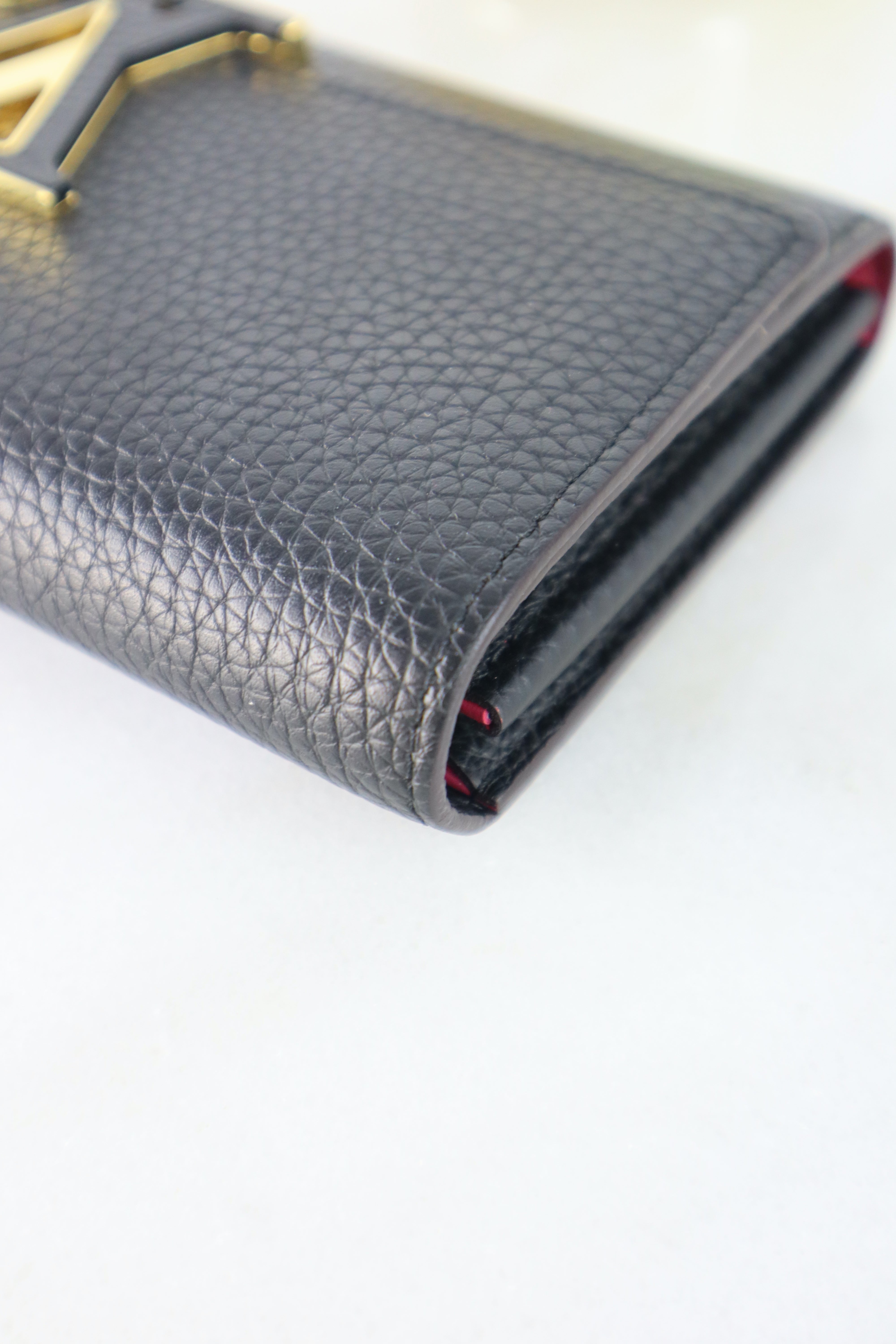 Louis Vuitton Black Capucines Long Wallet