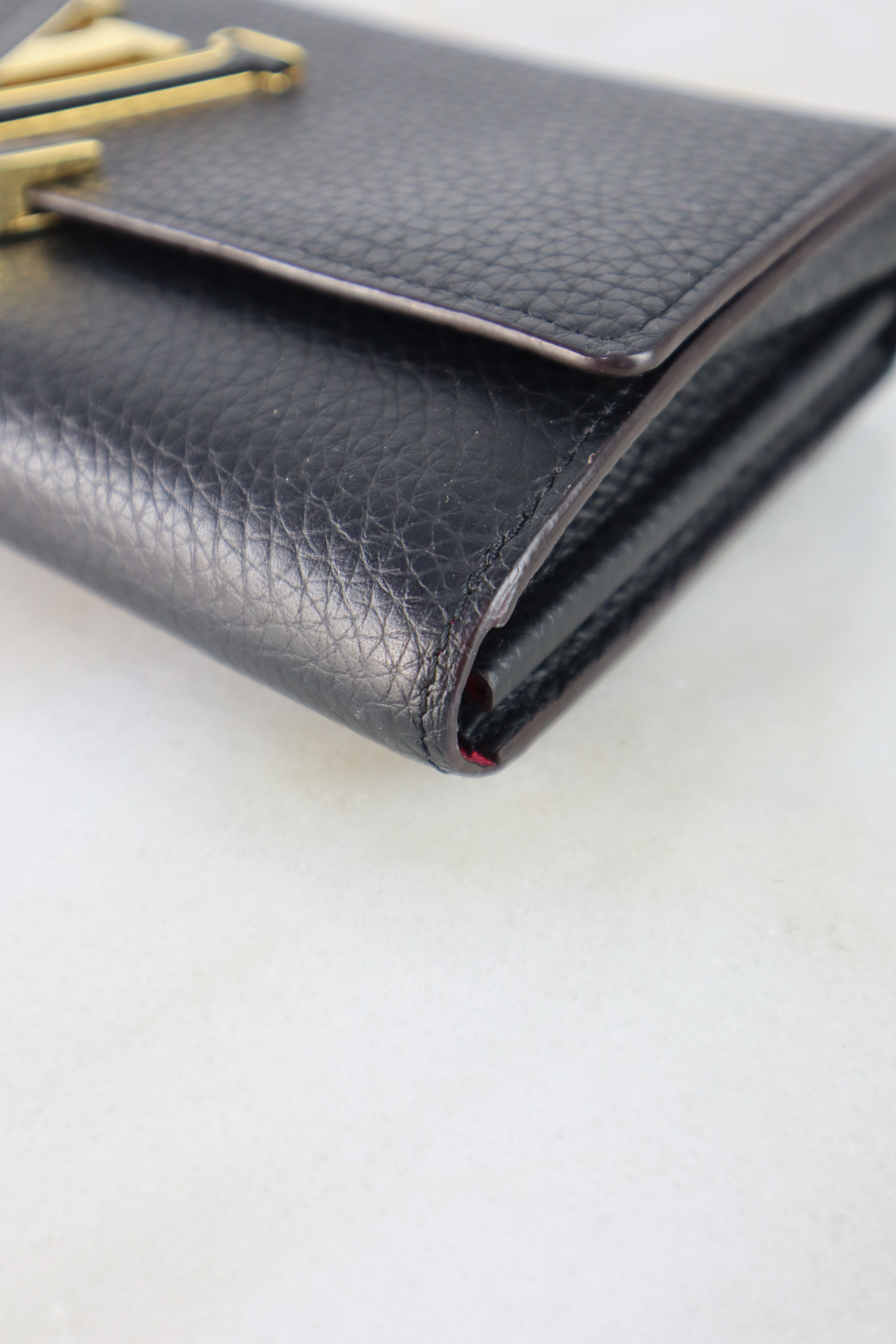 Louis Vuitton Black Capucines Long Wallet