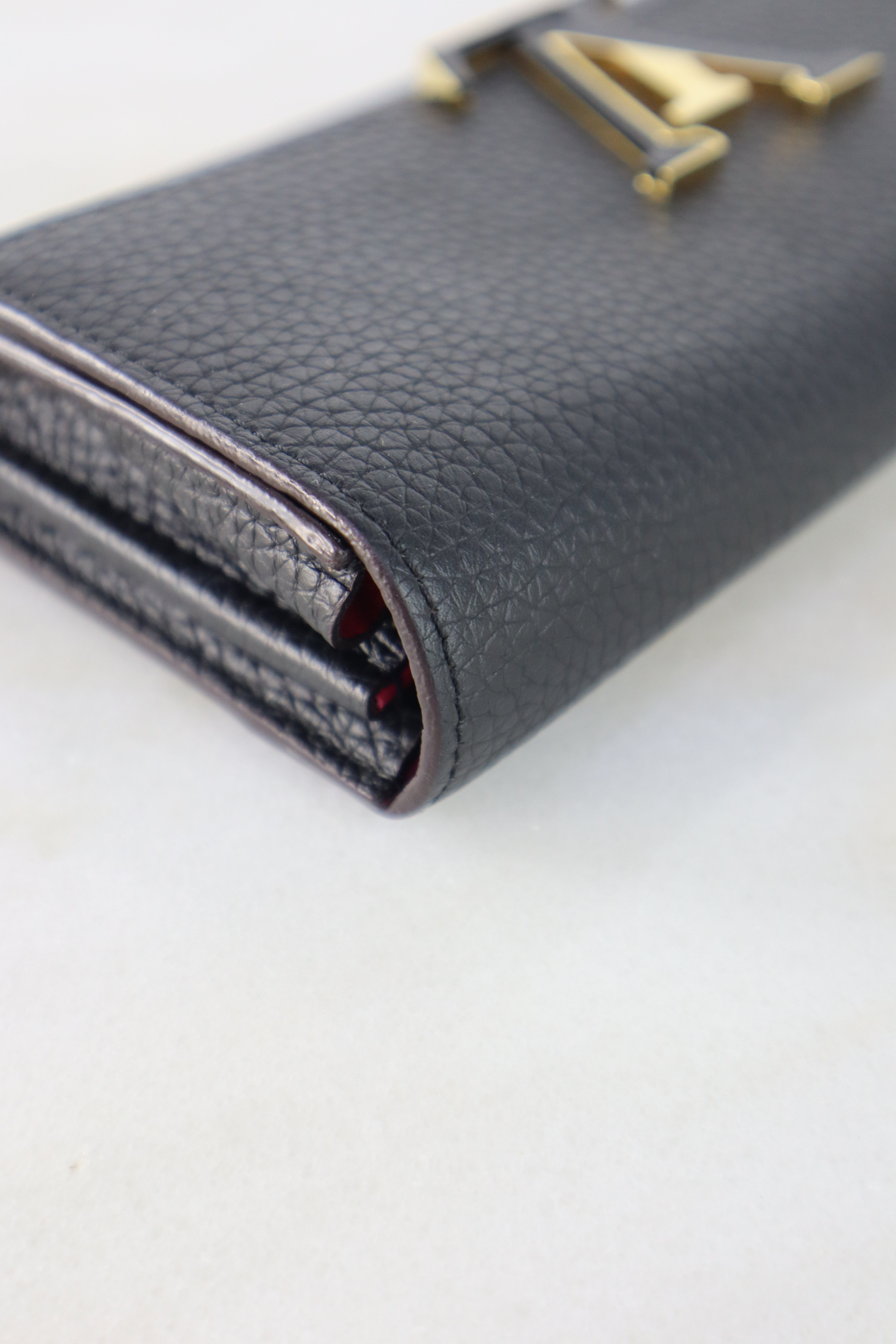 Louis Vuitton Black Capucines Long Wallet