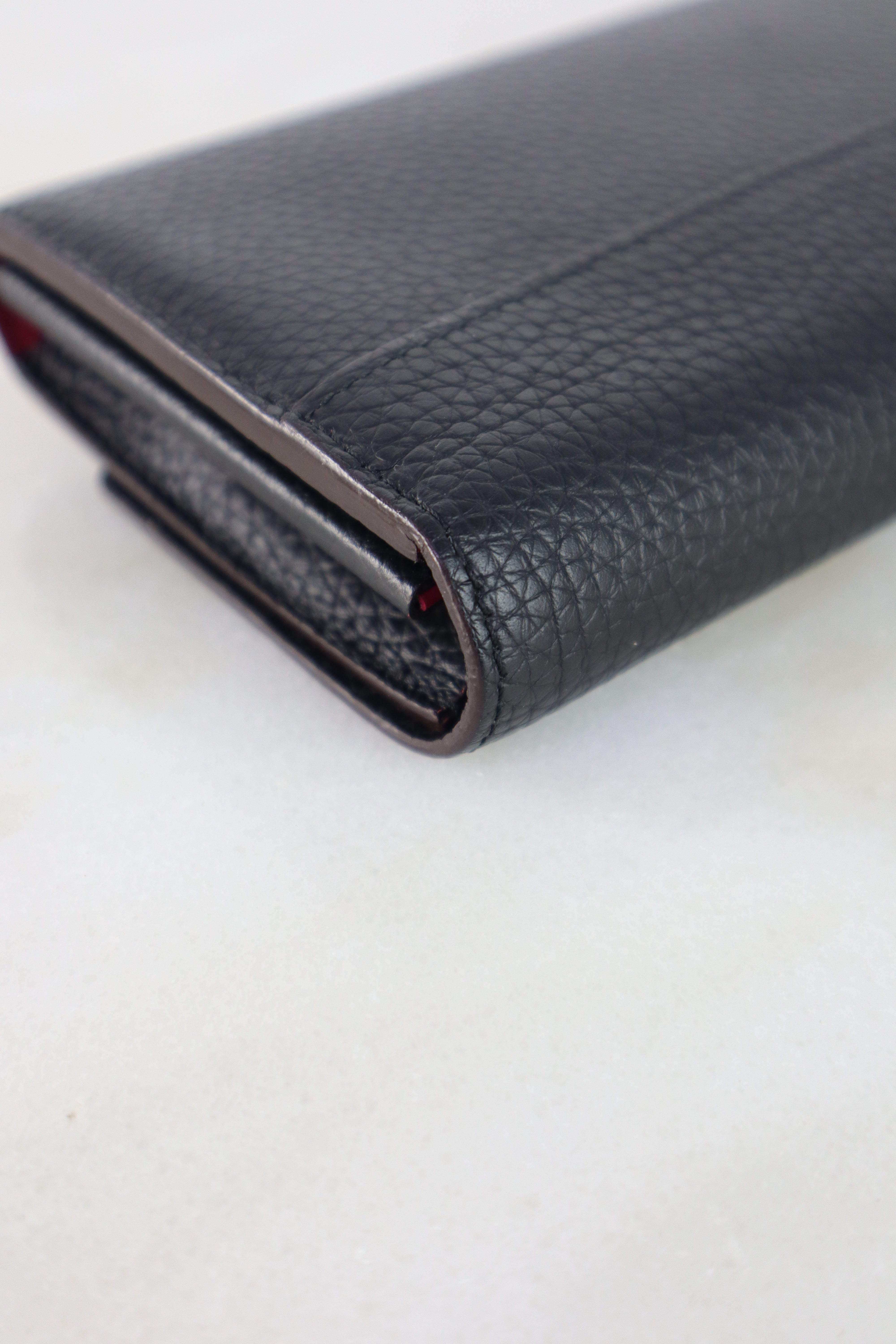 Louis Vuitton Black Capucines Long Wallet