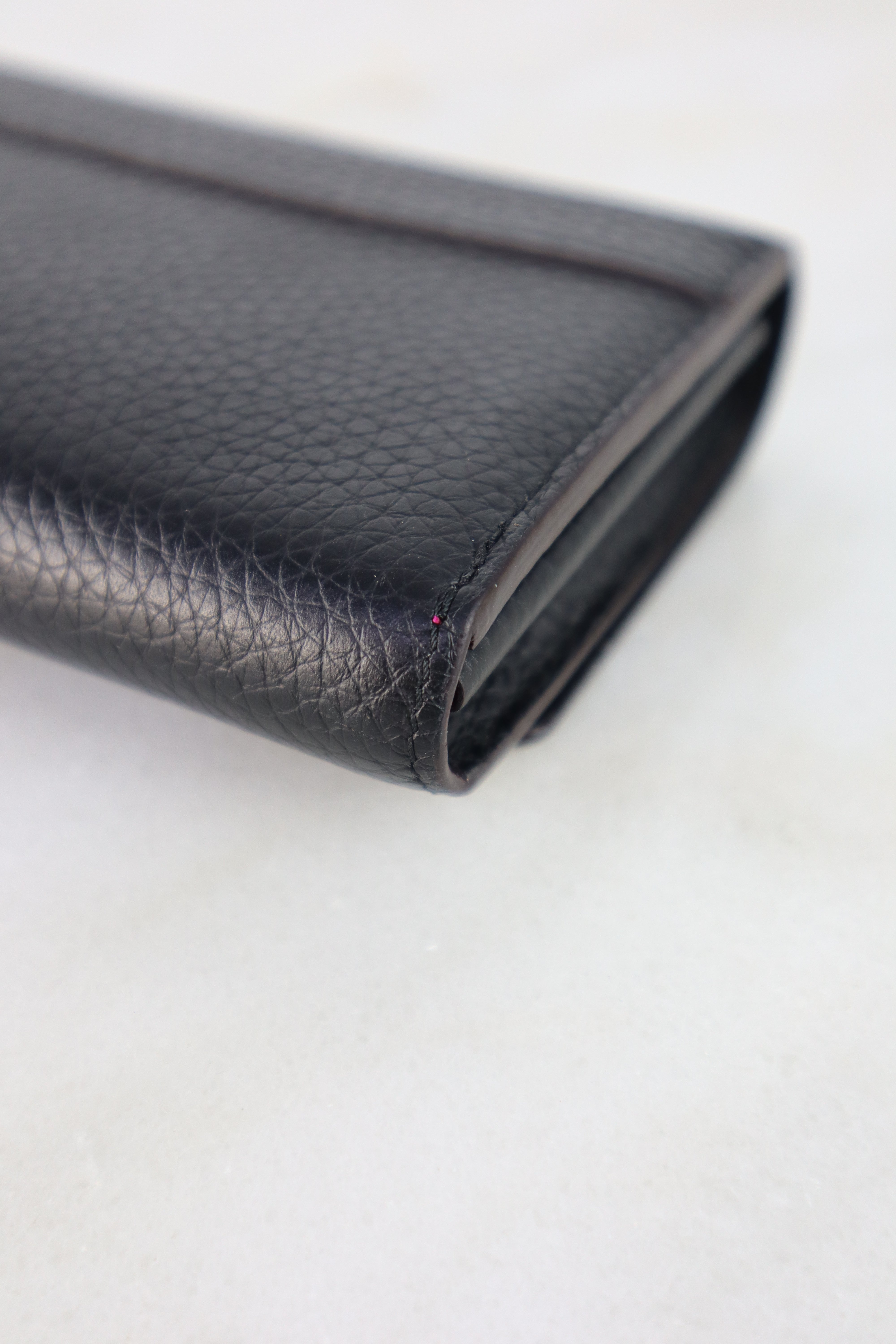 Louis Vuitton Black Capucines Long Wallet