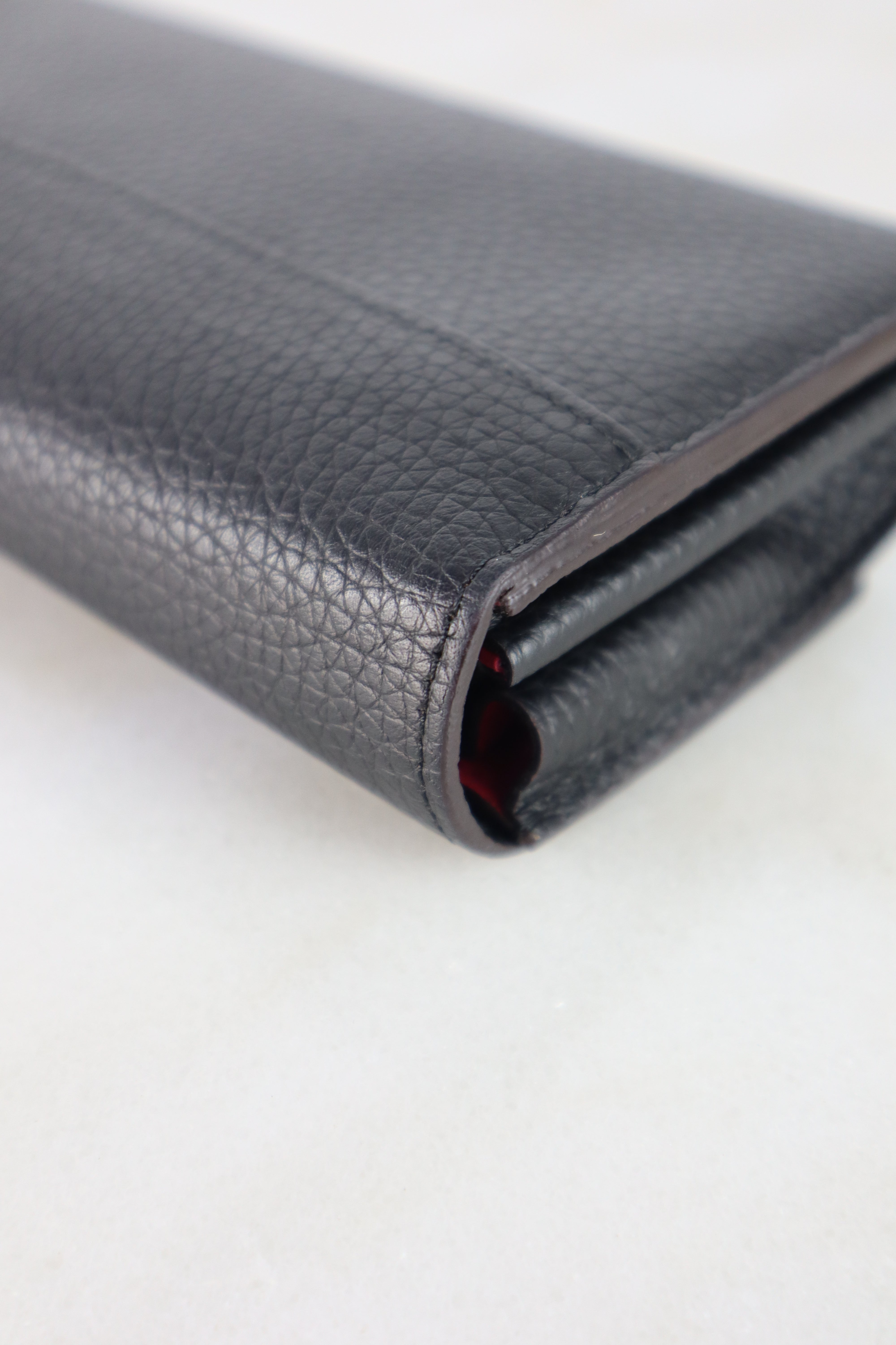 Louis Vuitton Black Capucines Long Wallet