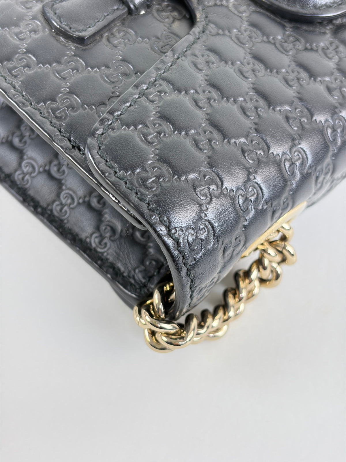 Gucci black microguccissima mini Emily chain