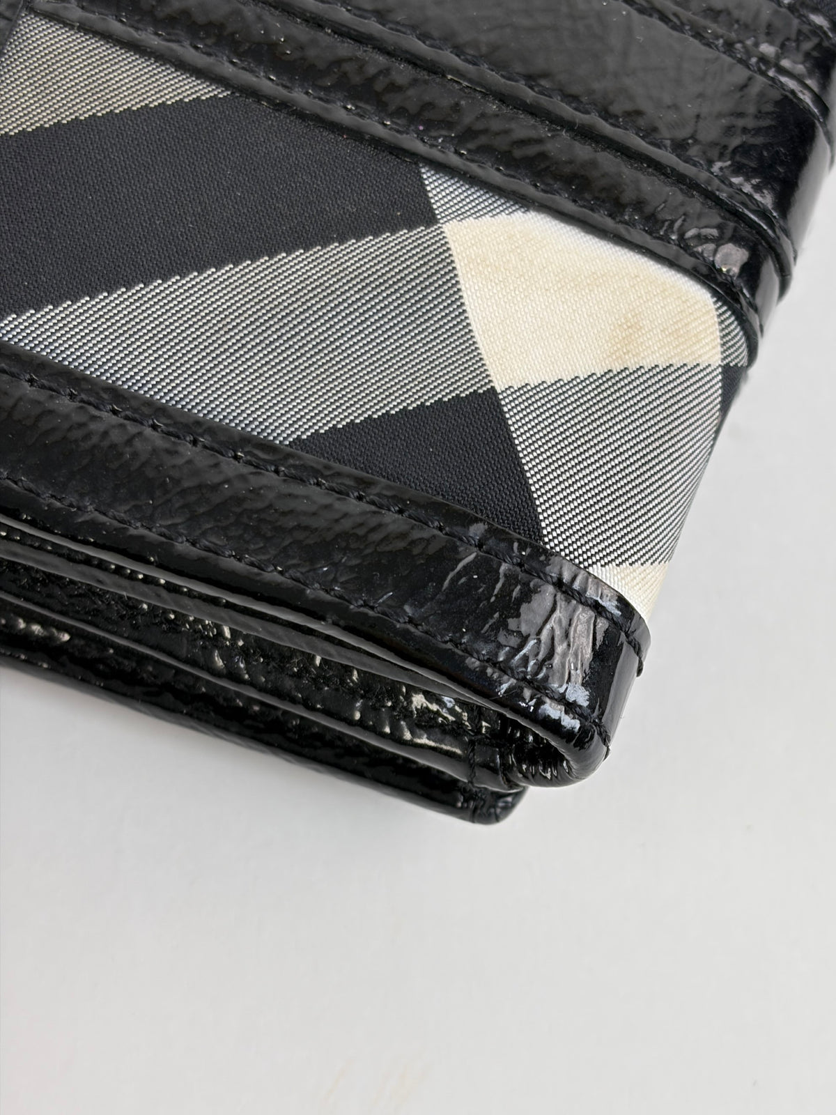 Burberry black patent and beat check nylon compact wallet