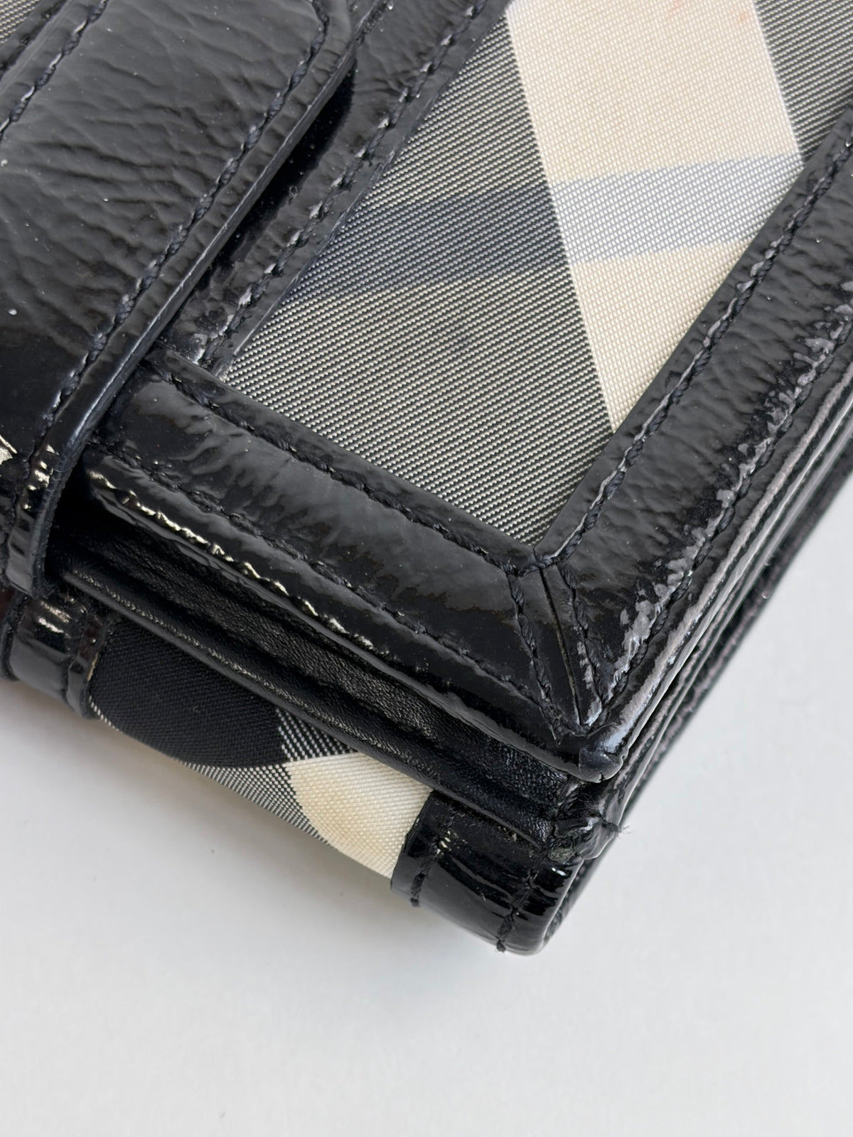 Burberry black patent and beat check nylon compact wallet