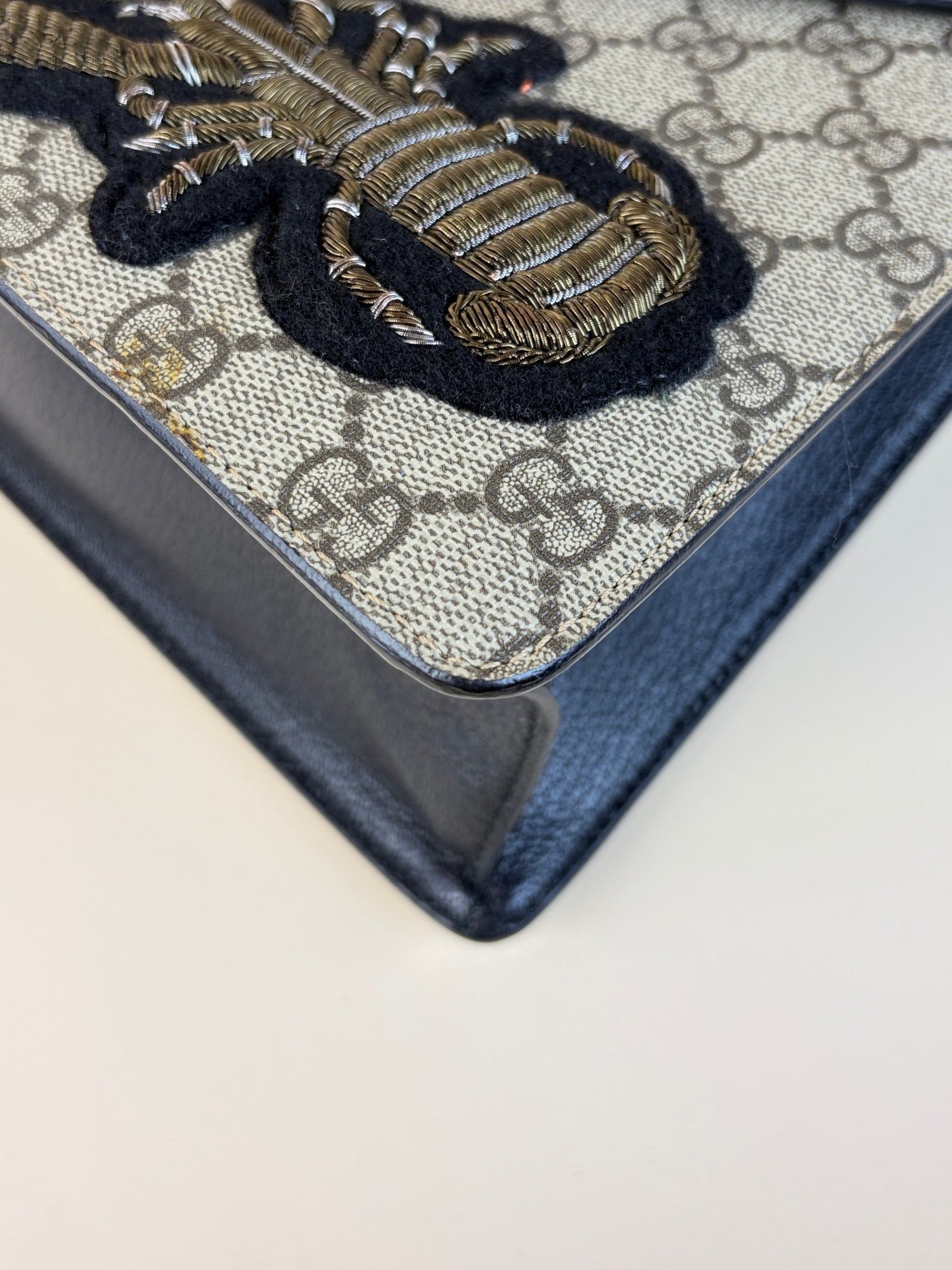 Gucci gg supreme medium monogram goat skin pearl fox brioche