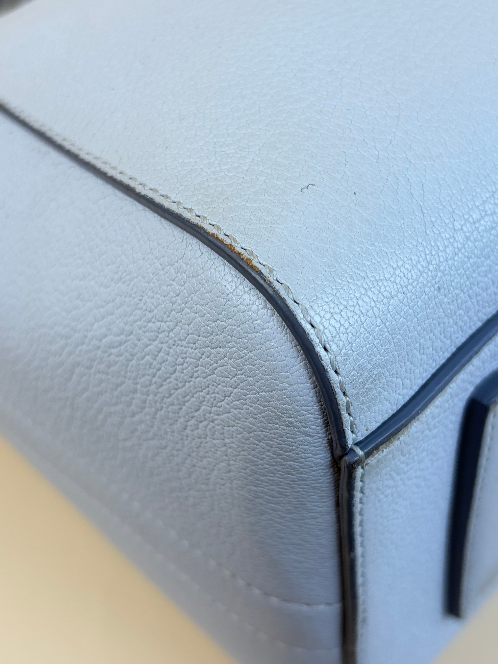 Givenchy grey small Antigone grained leather bag