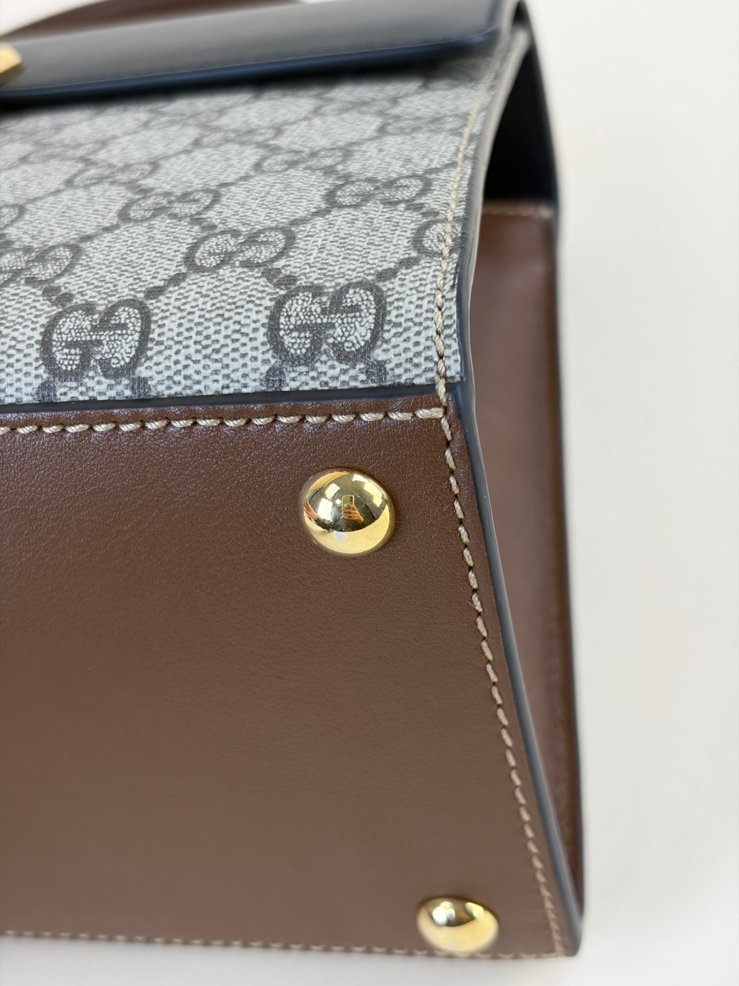 Gucci gg supreme coated small canvas monogram padlock