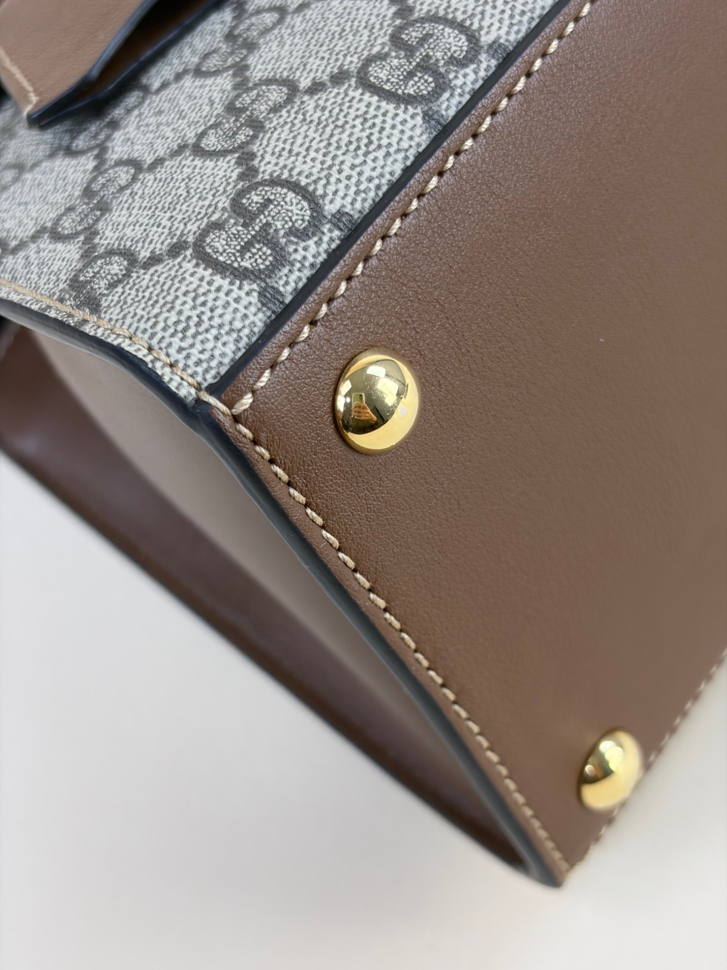 Gucci gg supreme coated small canvas monogram padlock